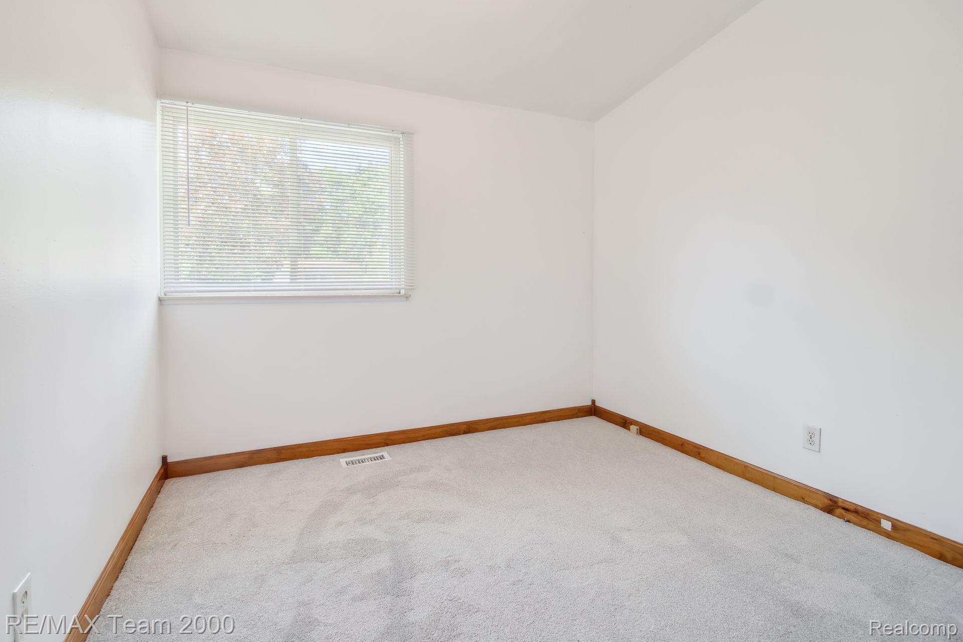15051 MARLOW Street