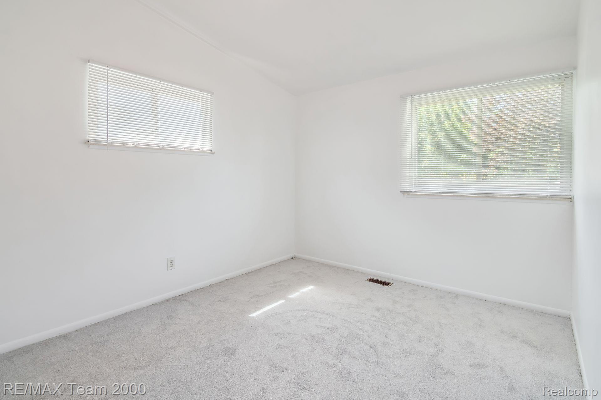 15051 MARLOW Street