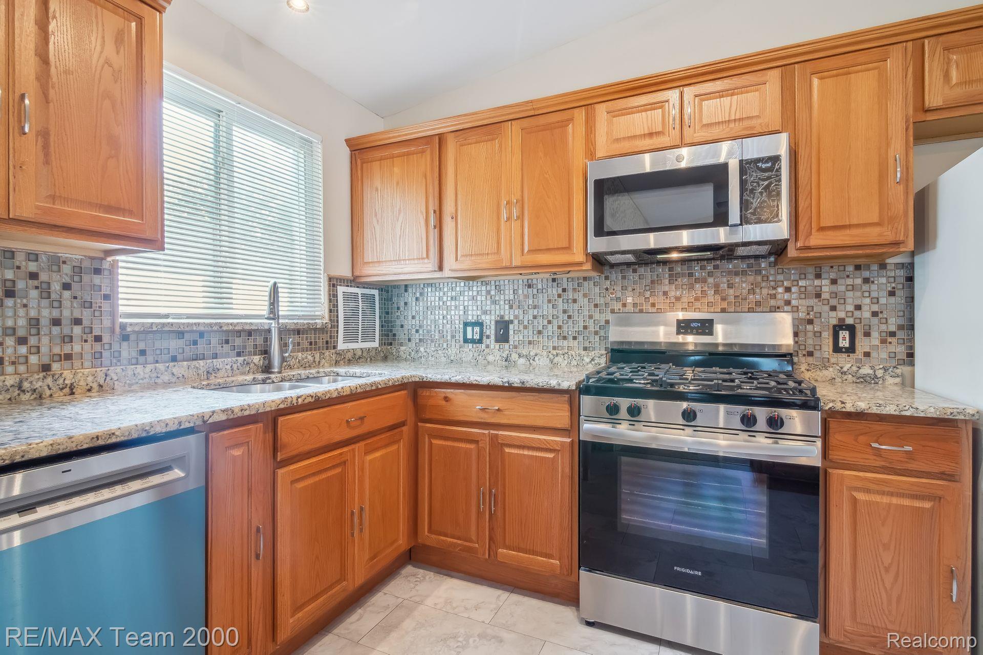 15051 MARLOW Street