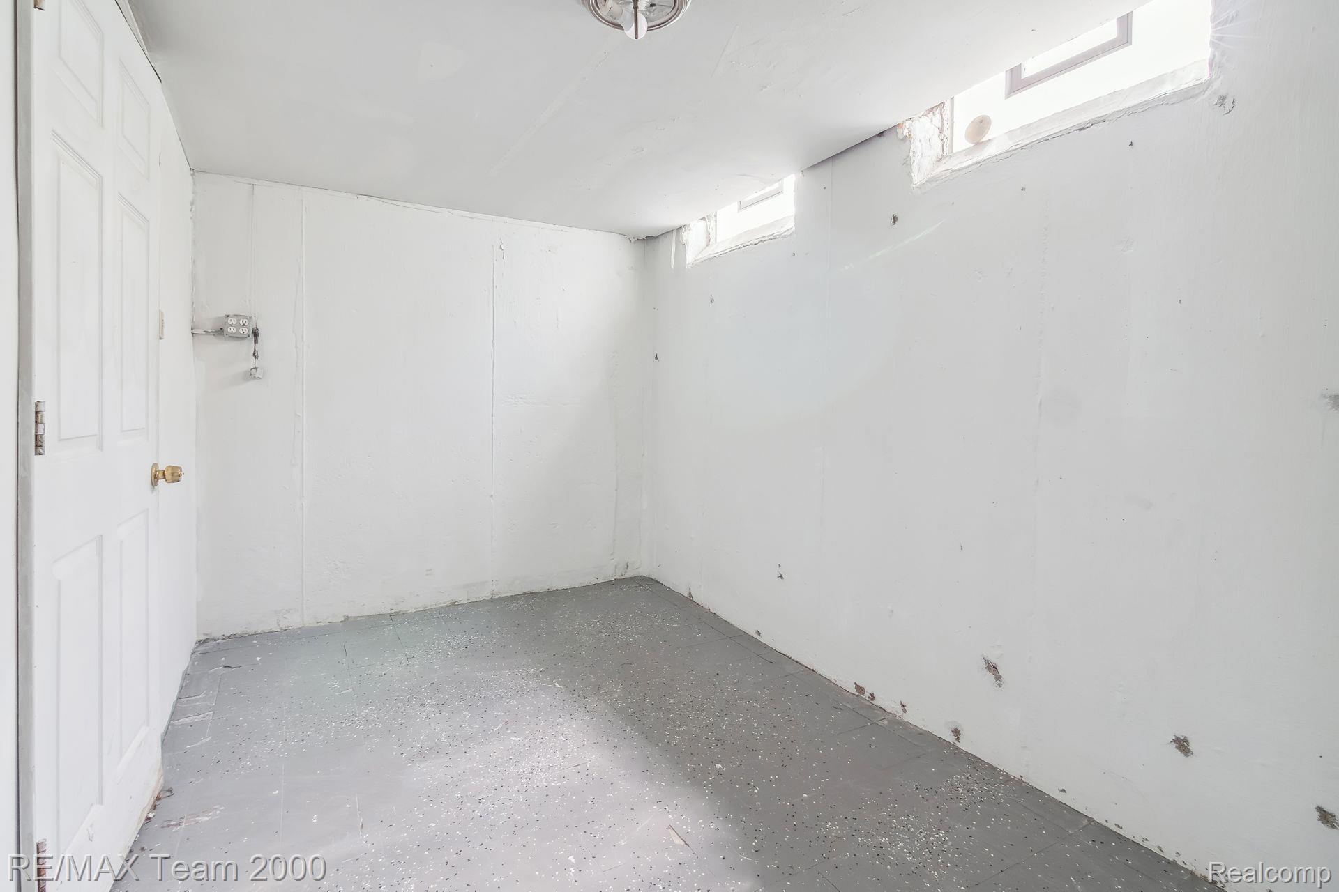15051 MARLOW Street