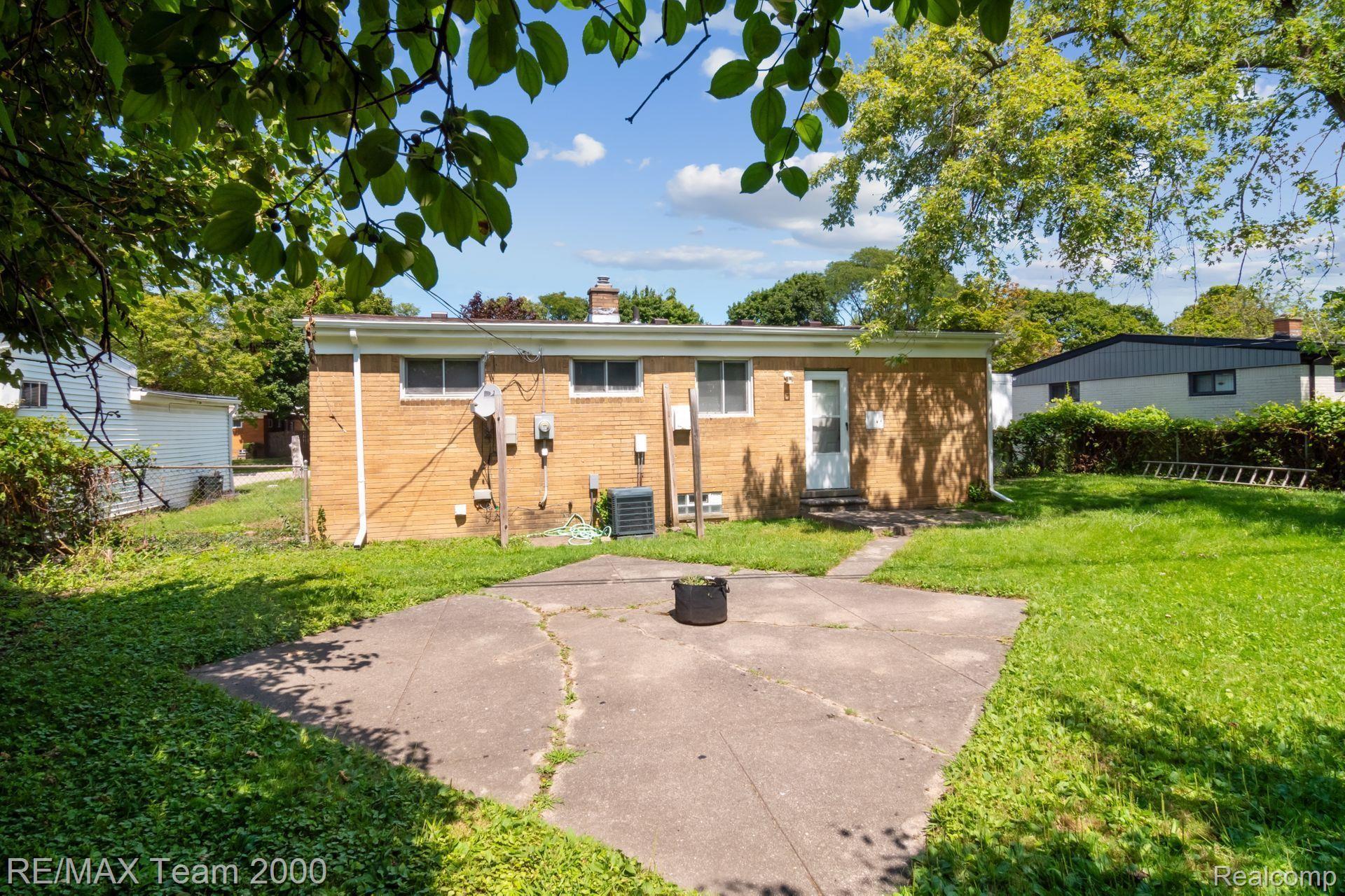 15051 MARLOW Street
