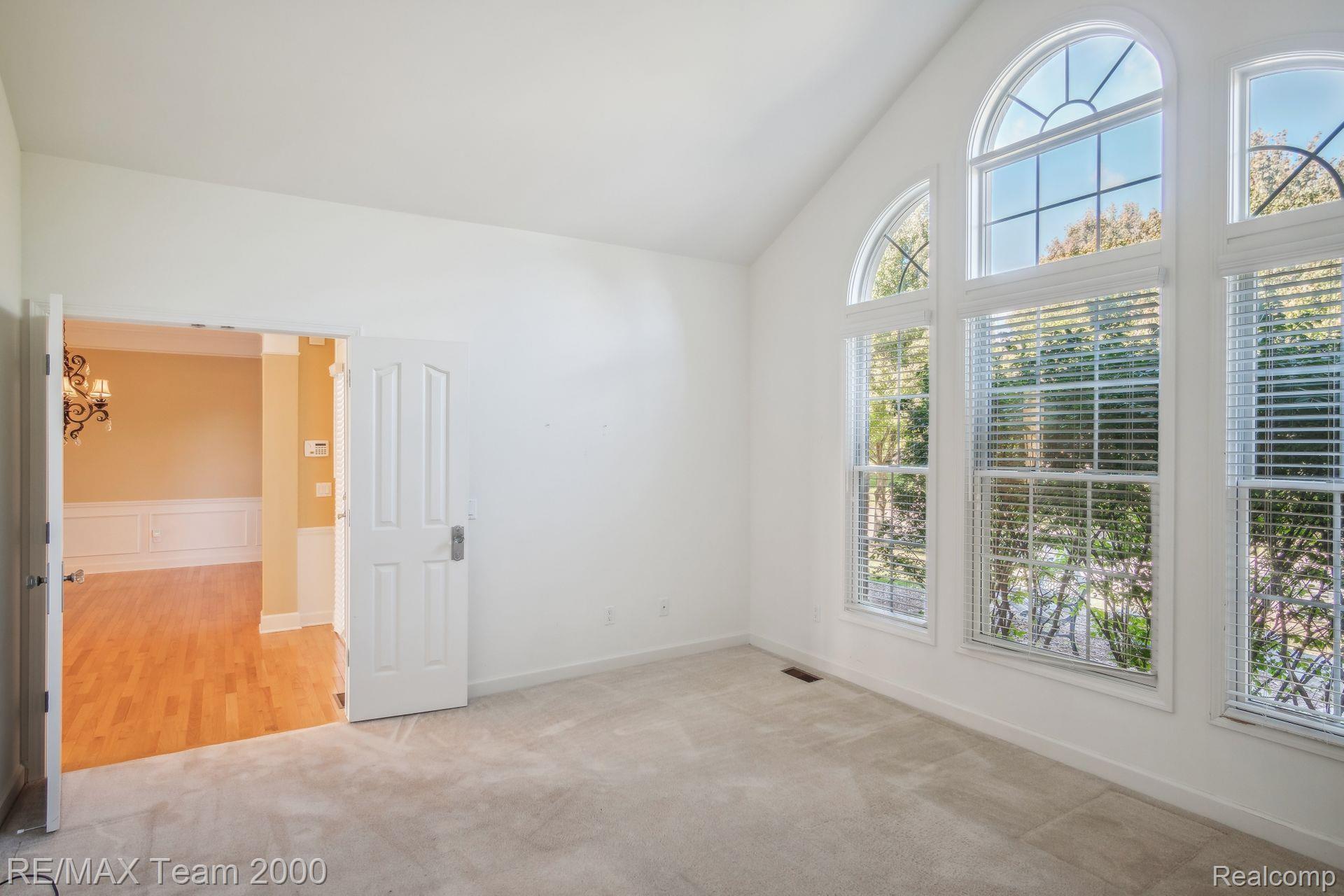 49499 WATERSTONE ESTATES Circle