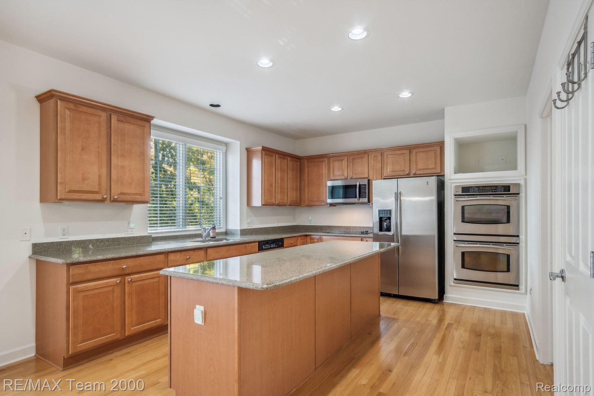 49499 WATERSTONE ESTATES Circle