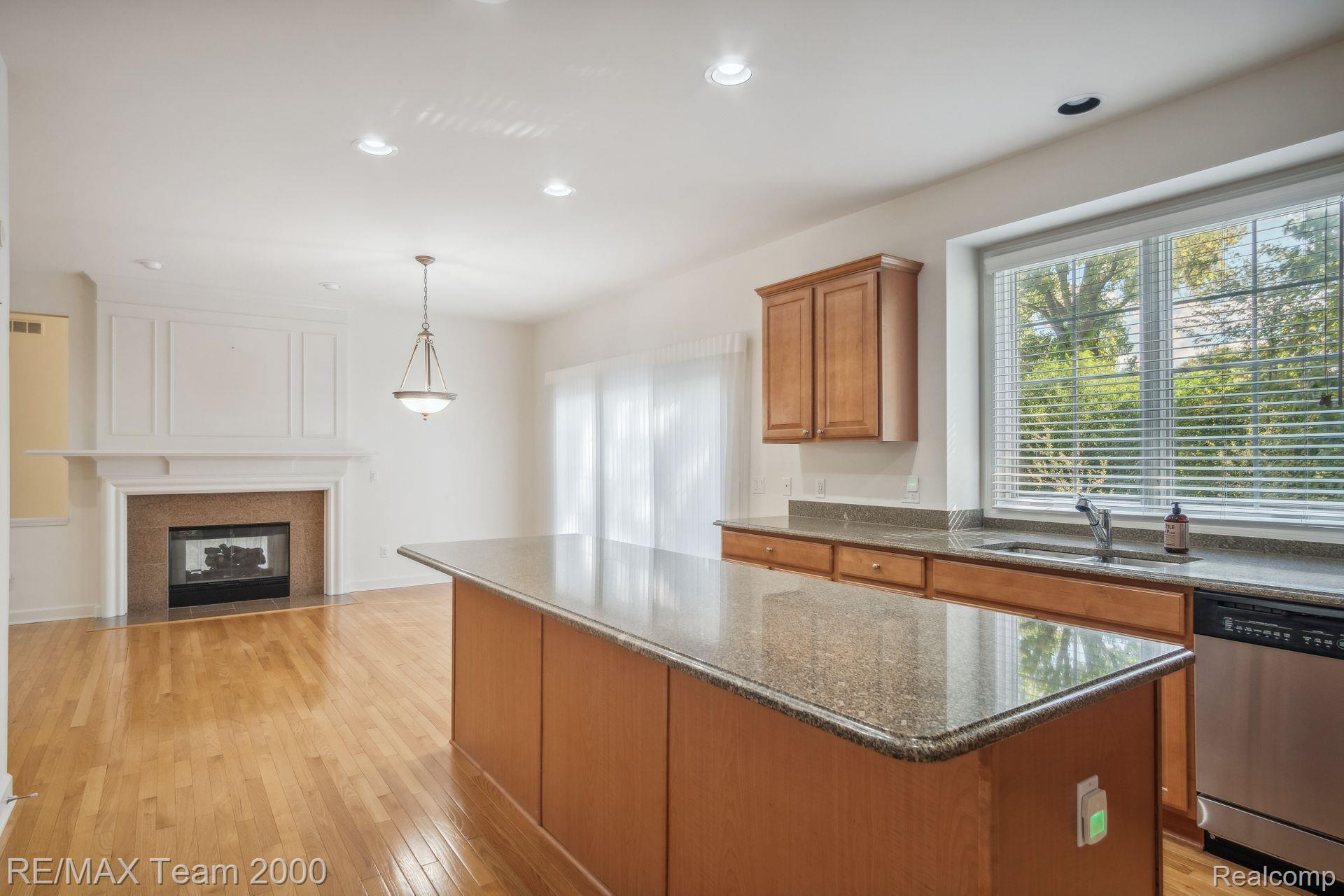 49499 WATERSTONE ESTATES Circle