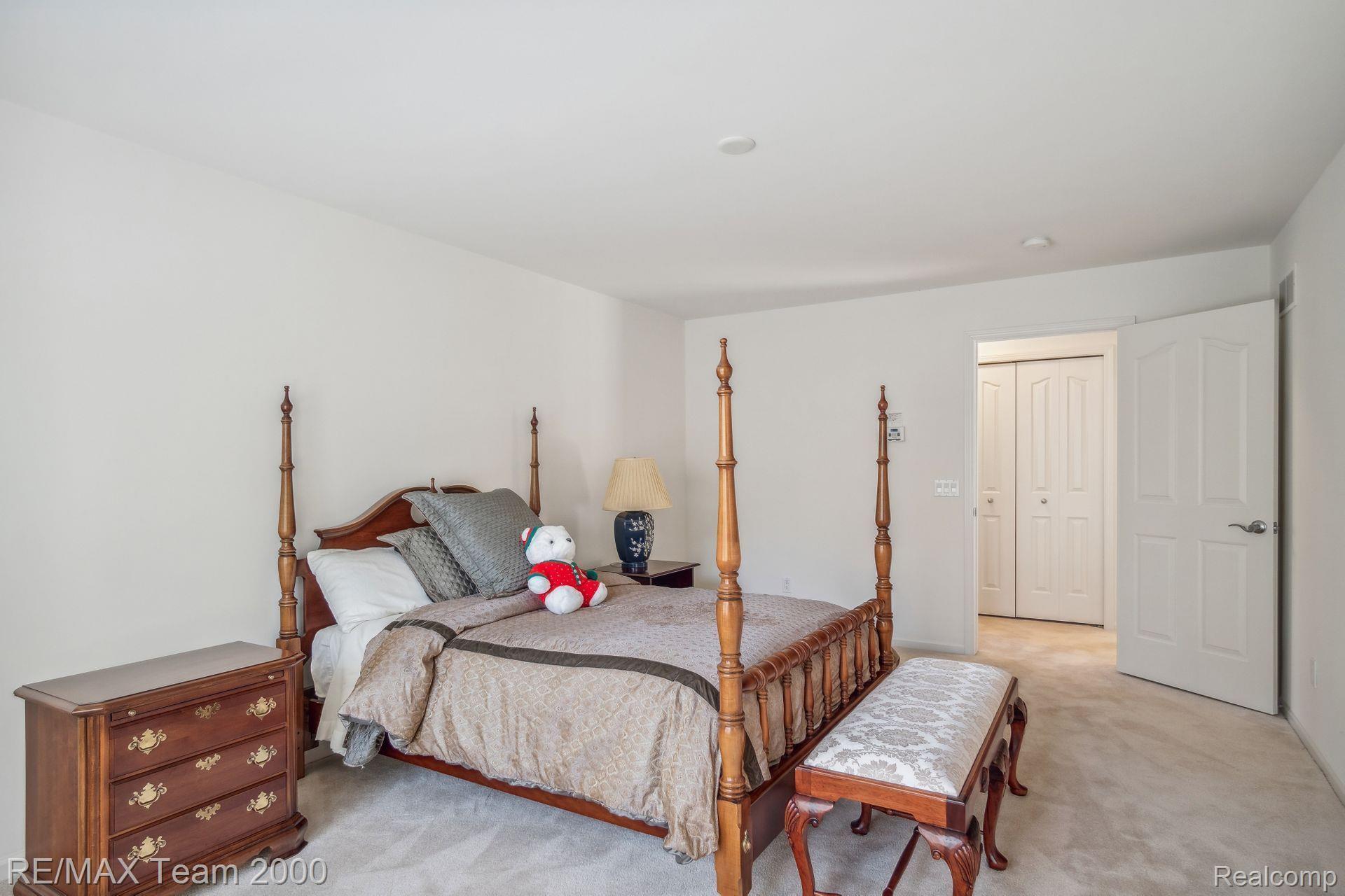 49499 WATERSTONE ESTATES Circle