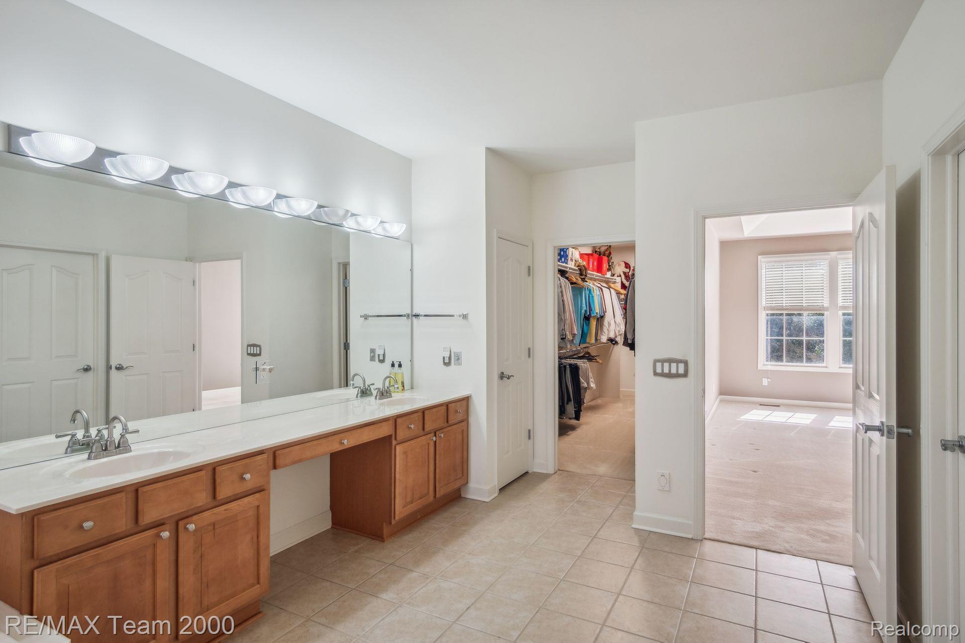 49499 WATERSTONE ESTATES Circle