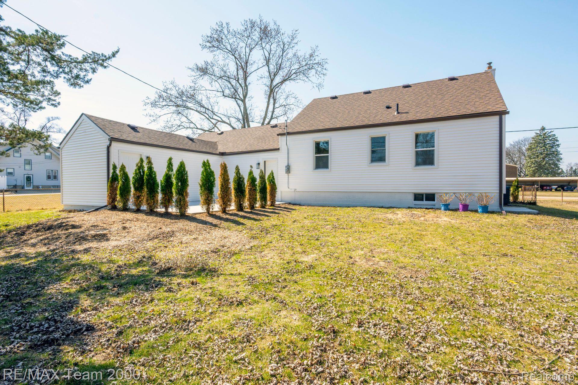 19524 FARMINGTON Road
