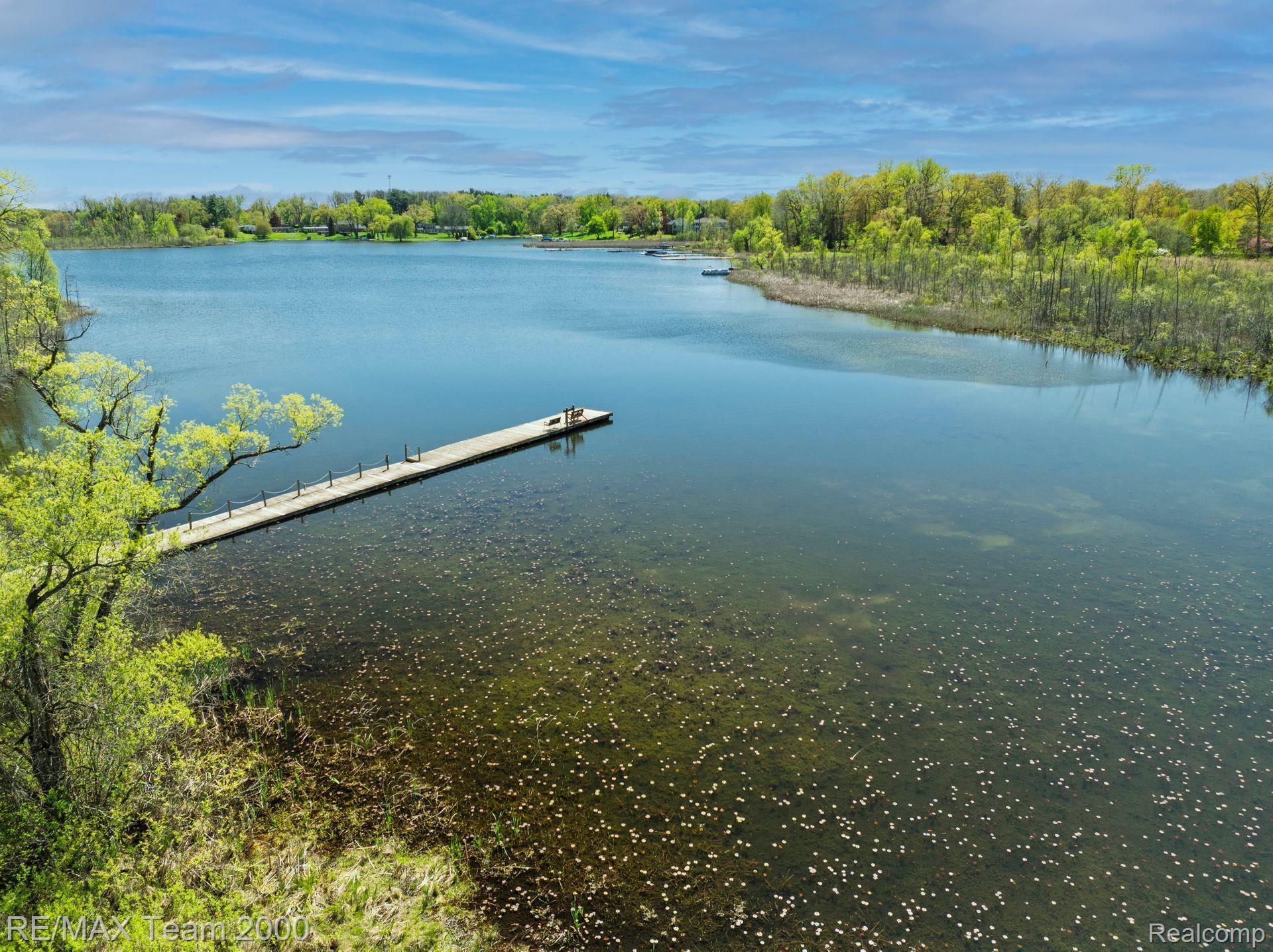194 W REED LAKE