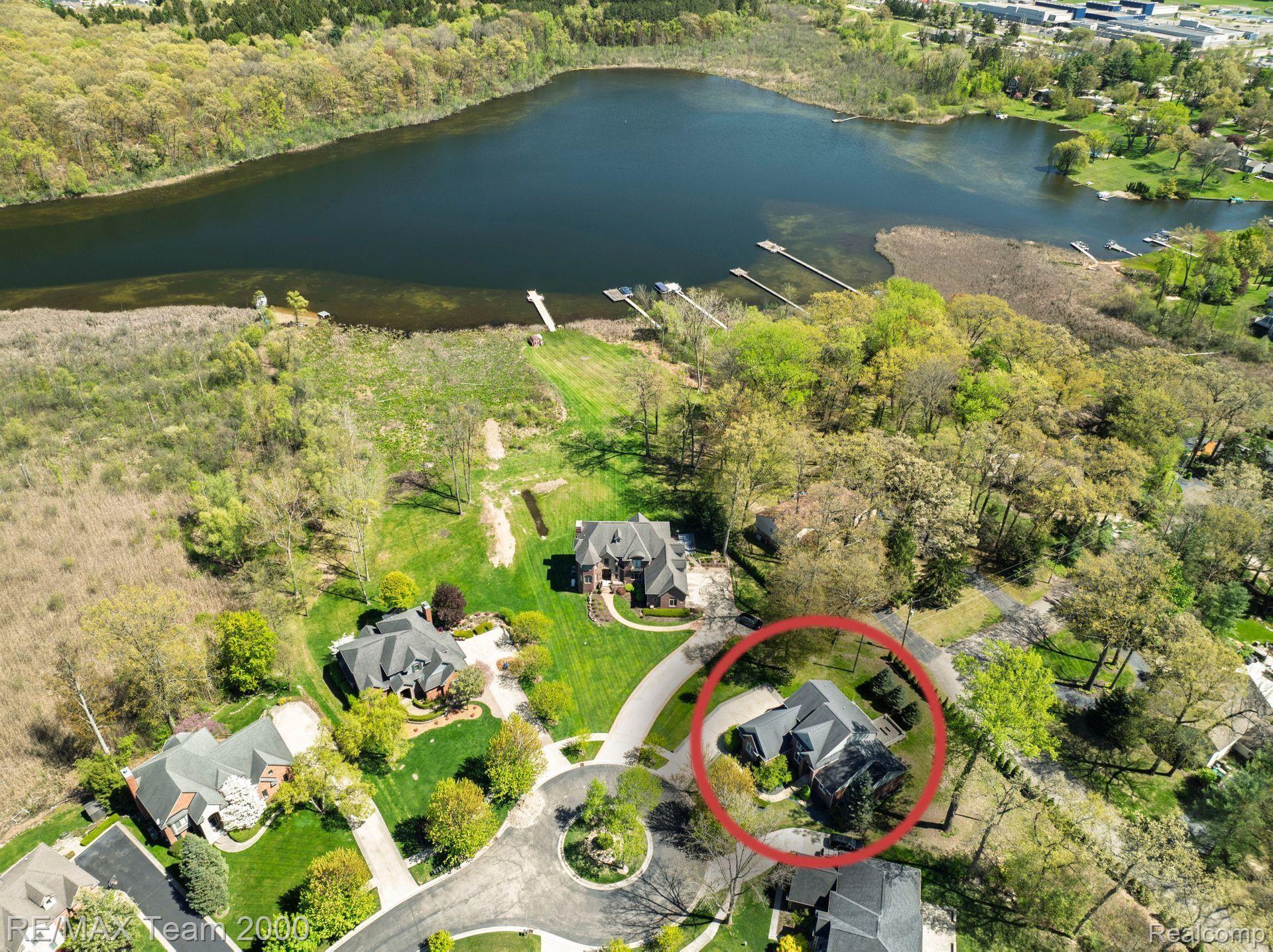 194 W REED LAKE