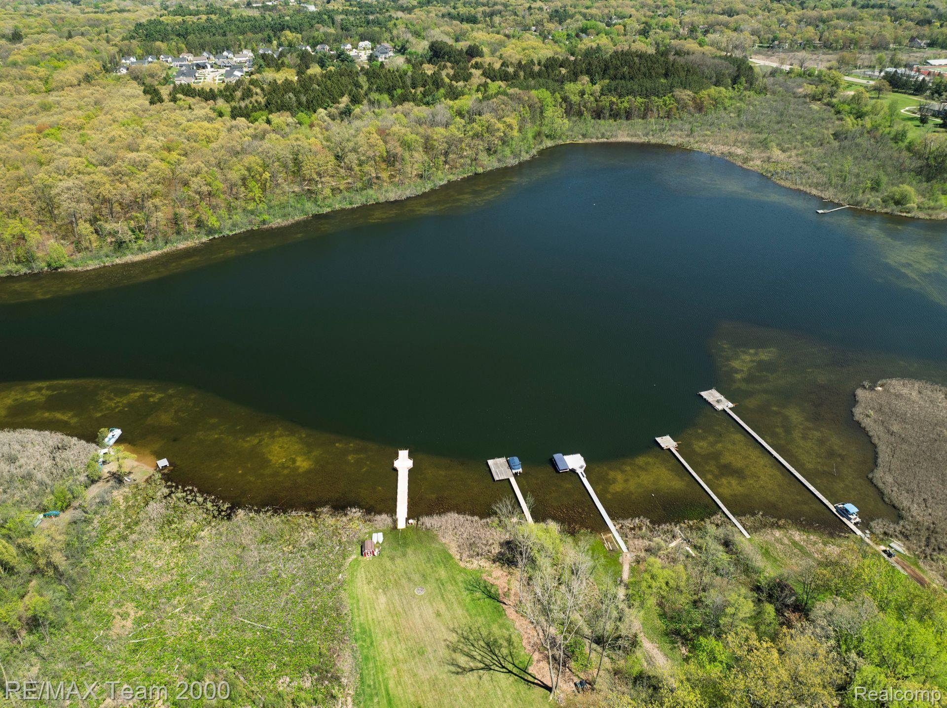 194 W REED LAKE