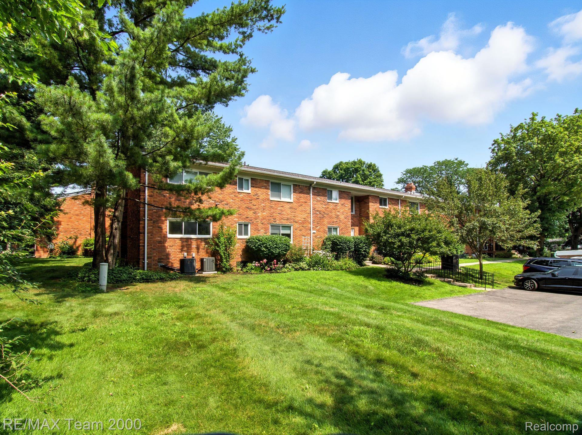 1711 Huntingwood Lane
