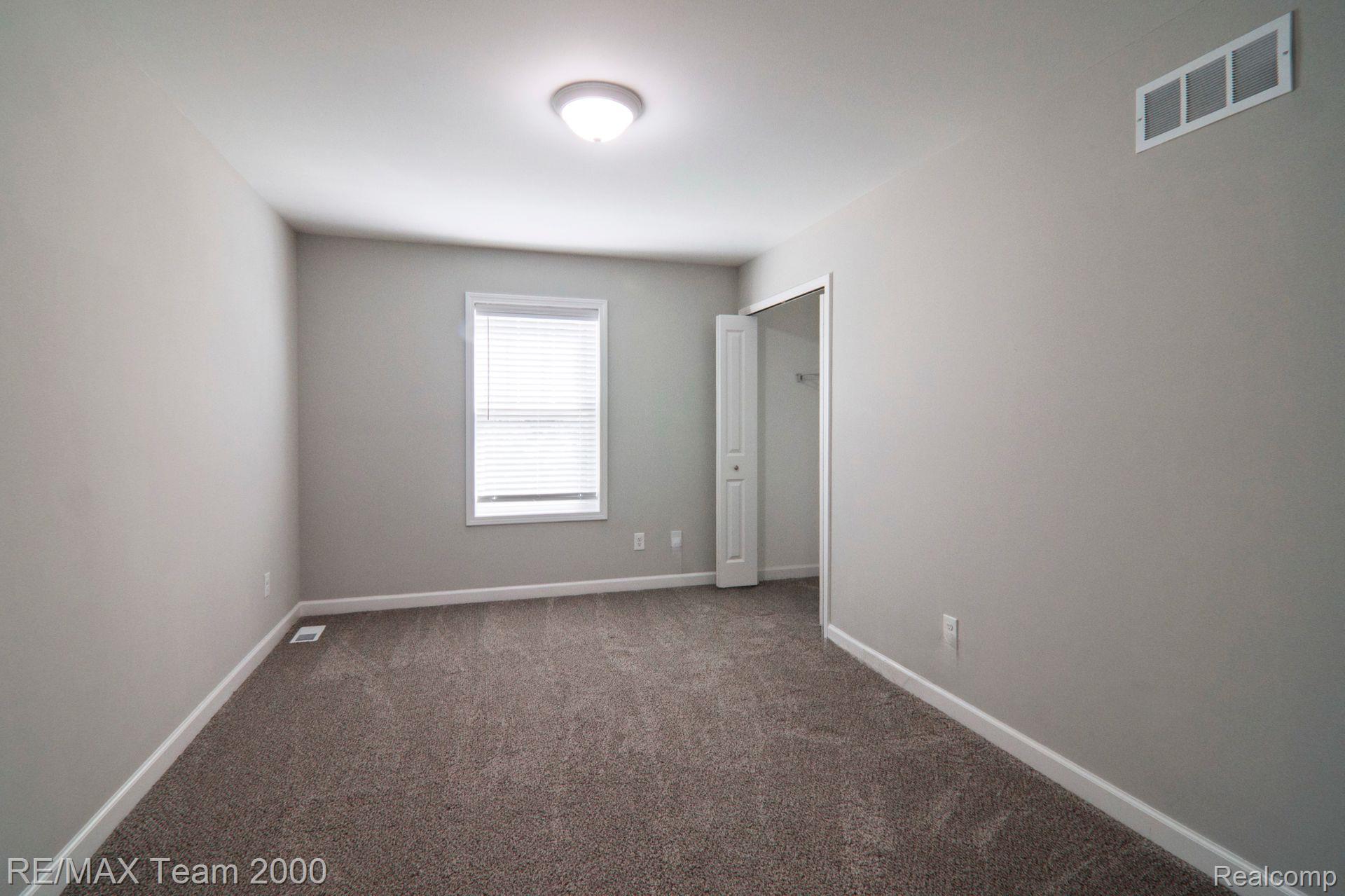 24050 Sunnypoint Drive