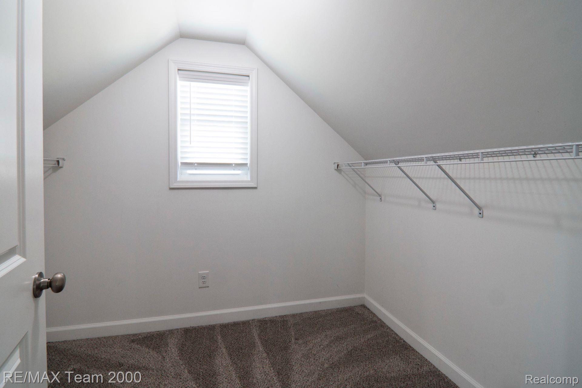 24050 Sunnypoint Drive