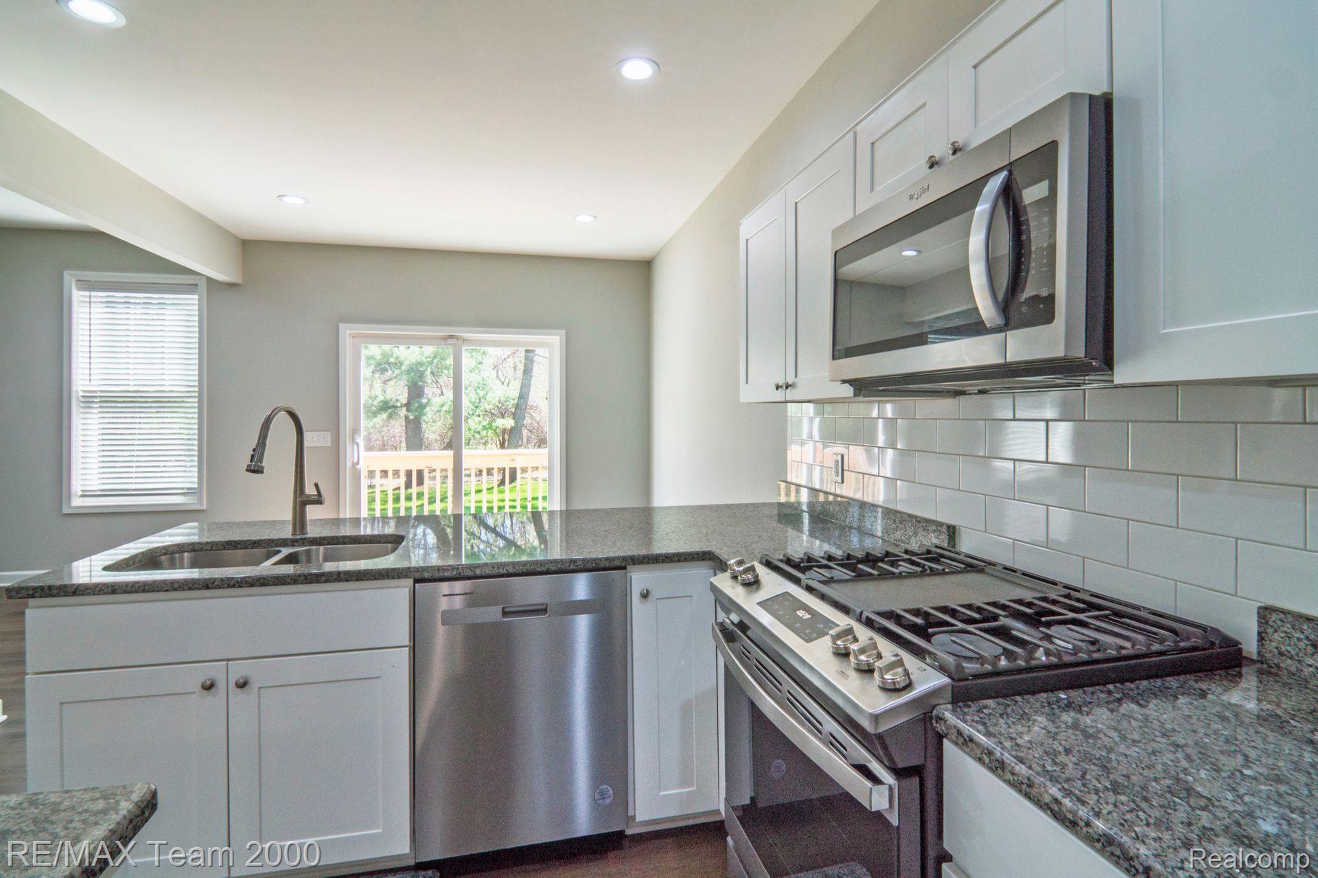 24050 Sunnypoint Drive