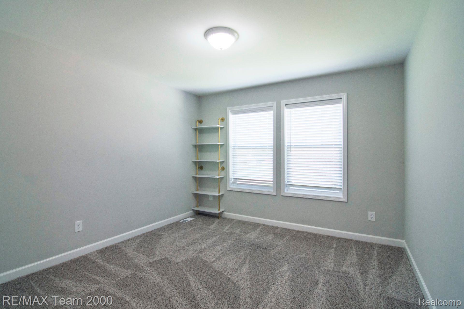 24050 Sunnypoint Drive