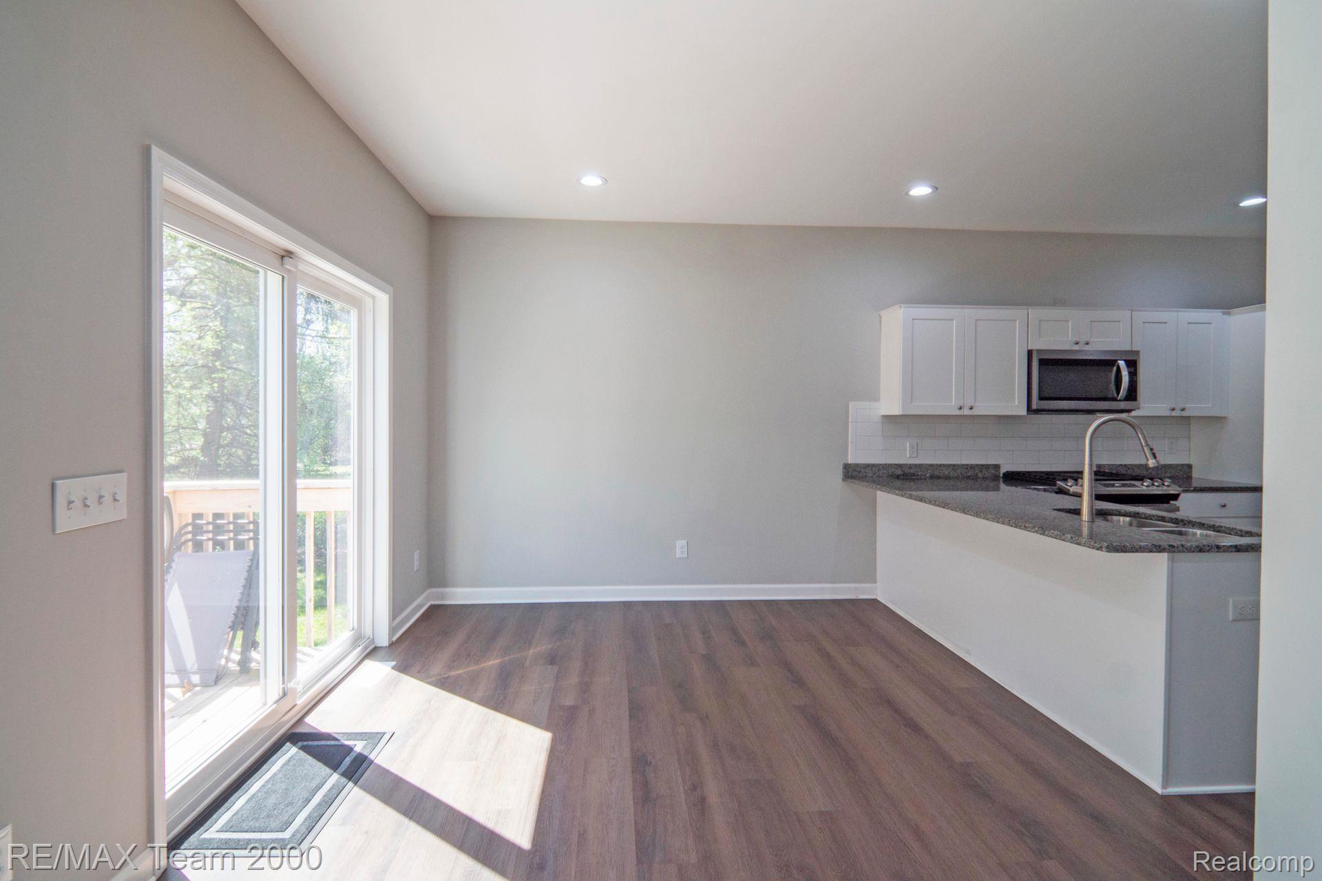 24050 Sunnypoint Drive