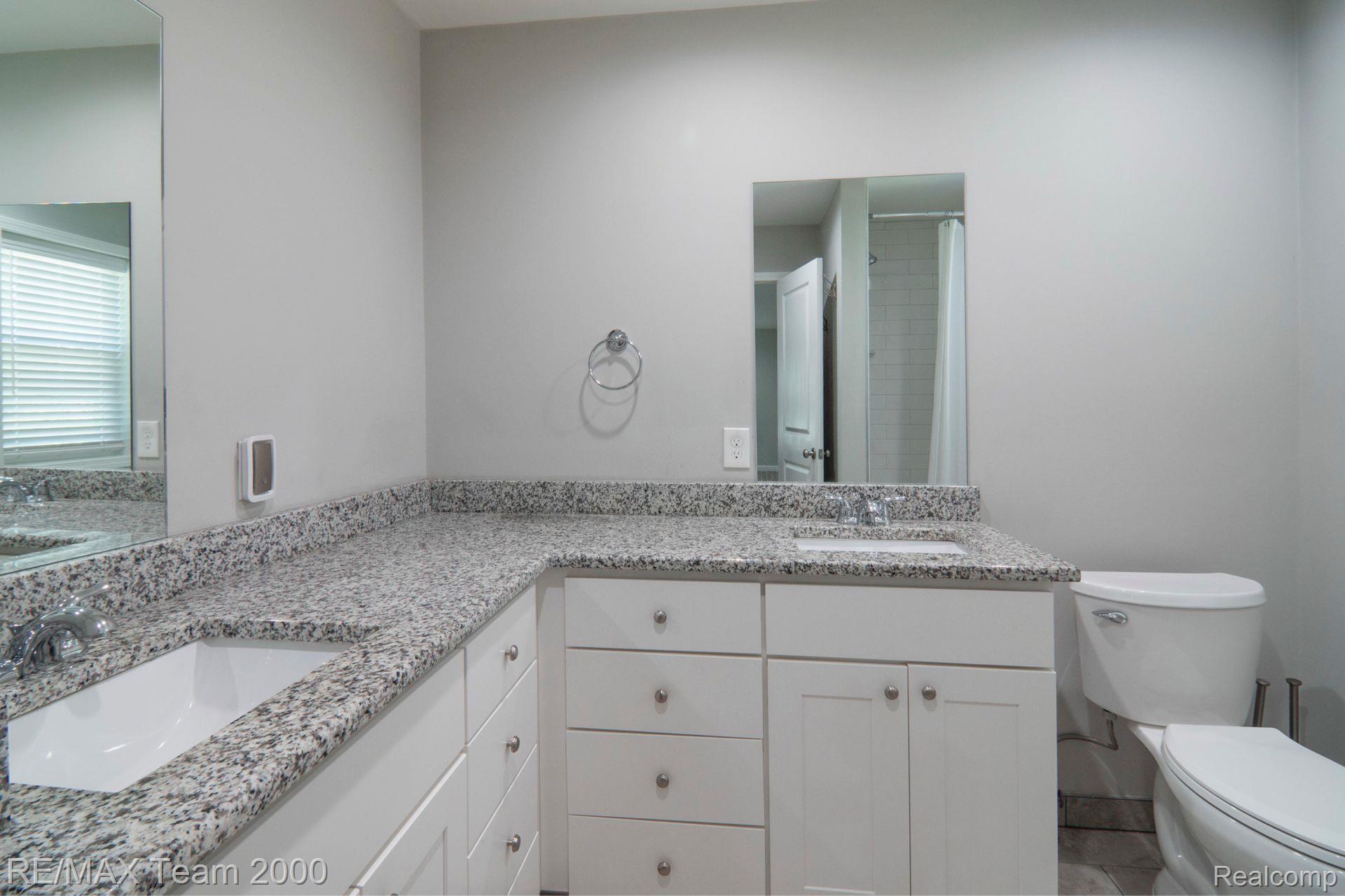 24050 Sunnypoint Drive