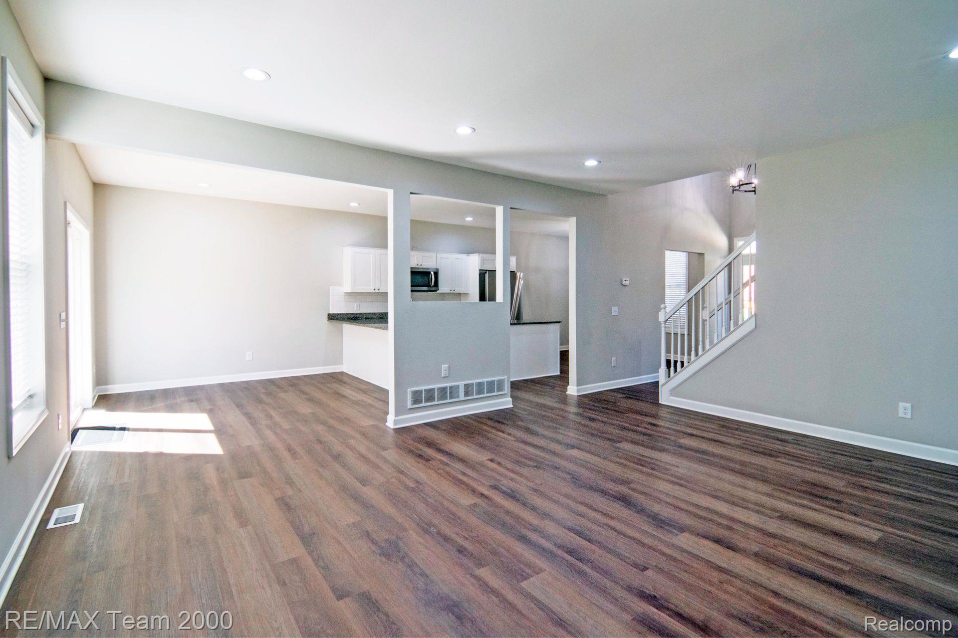 24050 Sunnypoint Drive