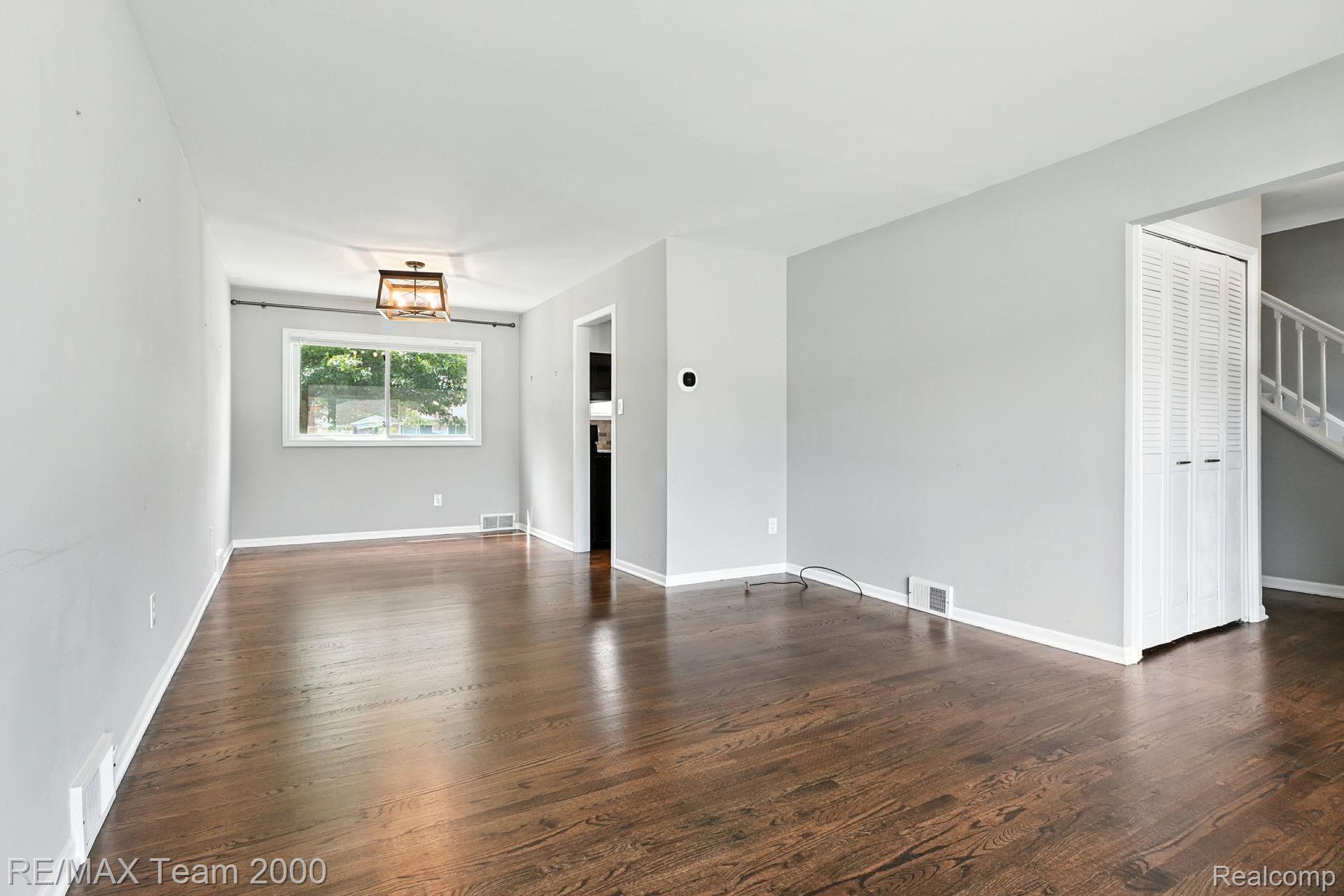 14931 Lakewood Drive