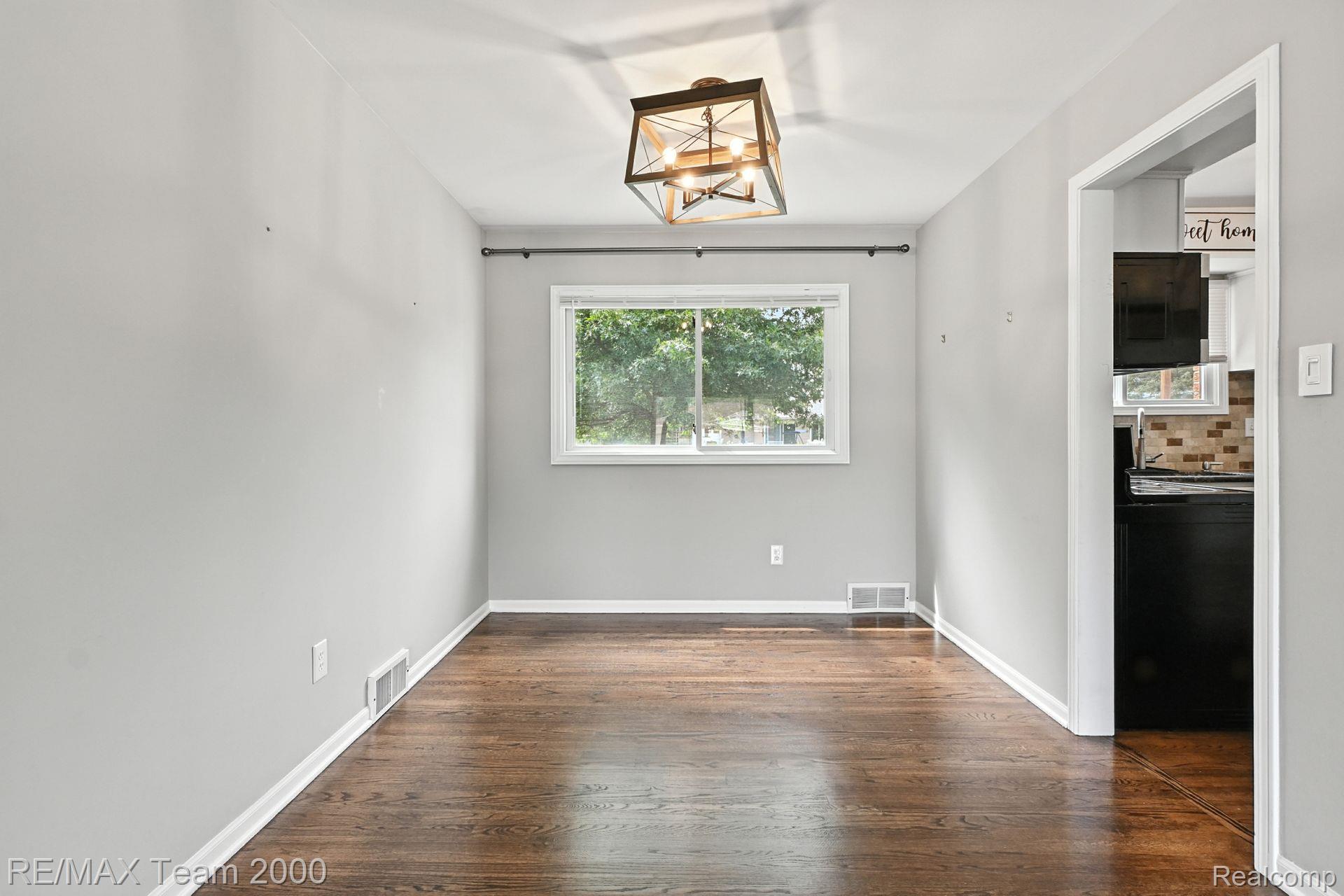 14931 Lakewood Drive