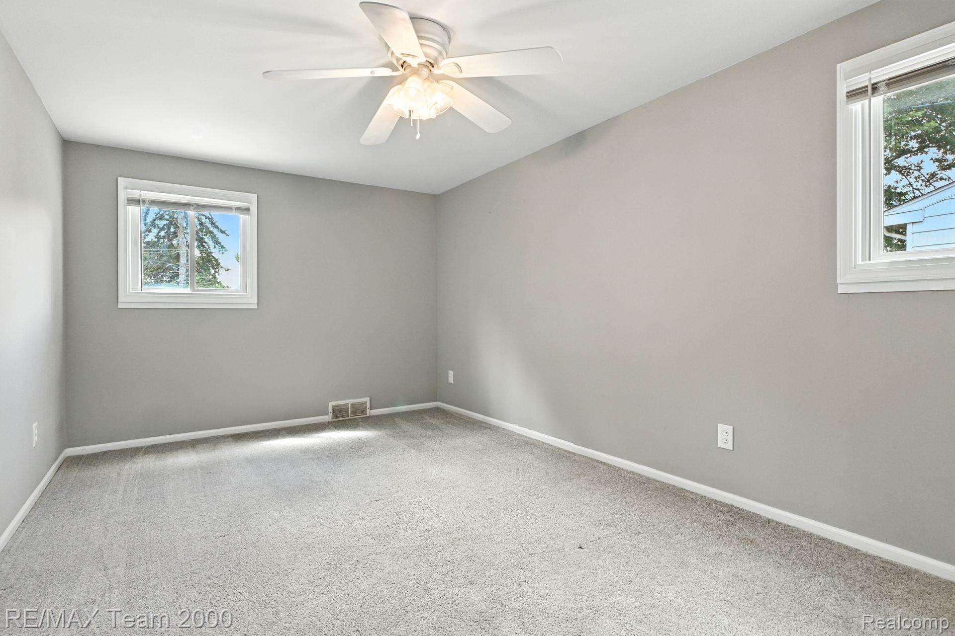 14931 Lakewood Drive