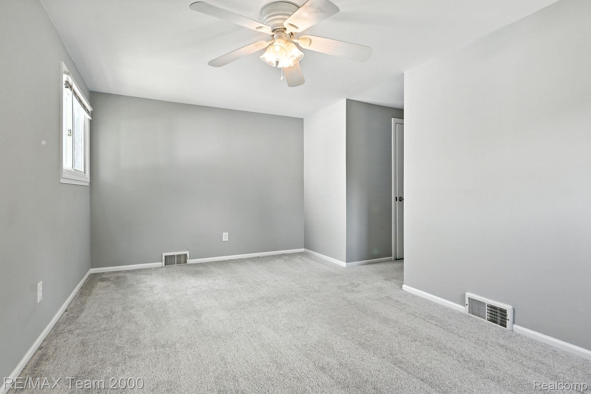 14931 Lakewood Drive