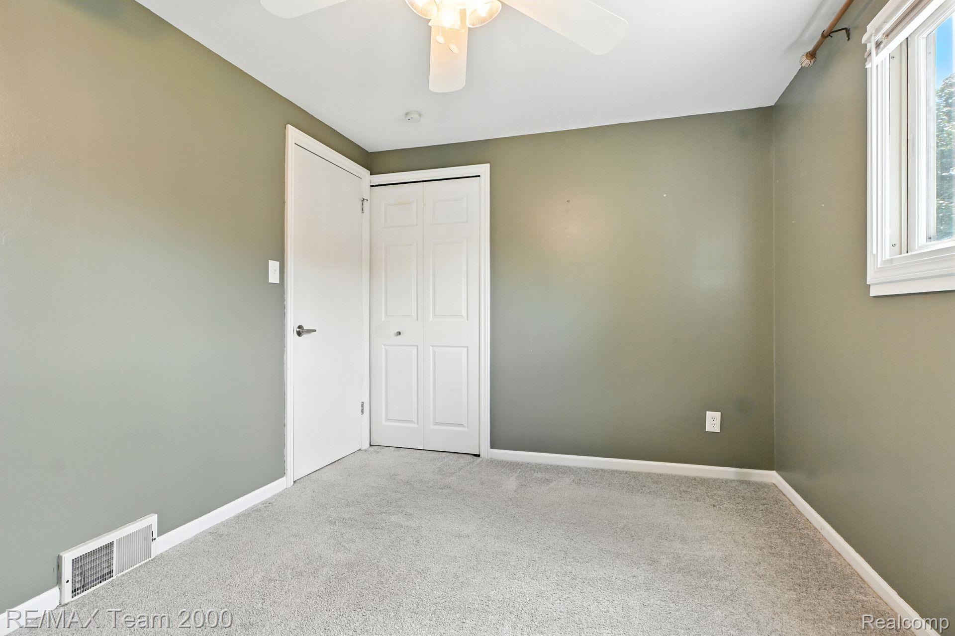 14931 Lakewood Drive
