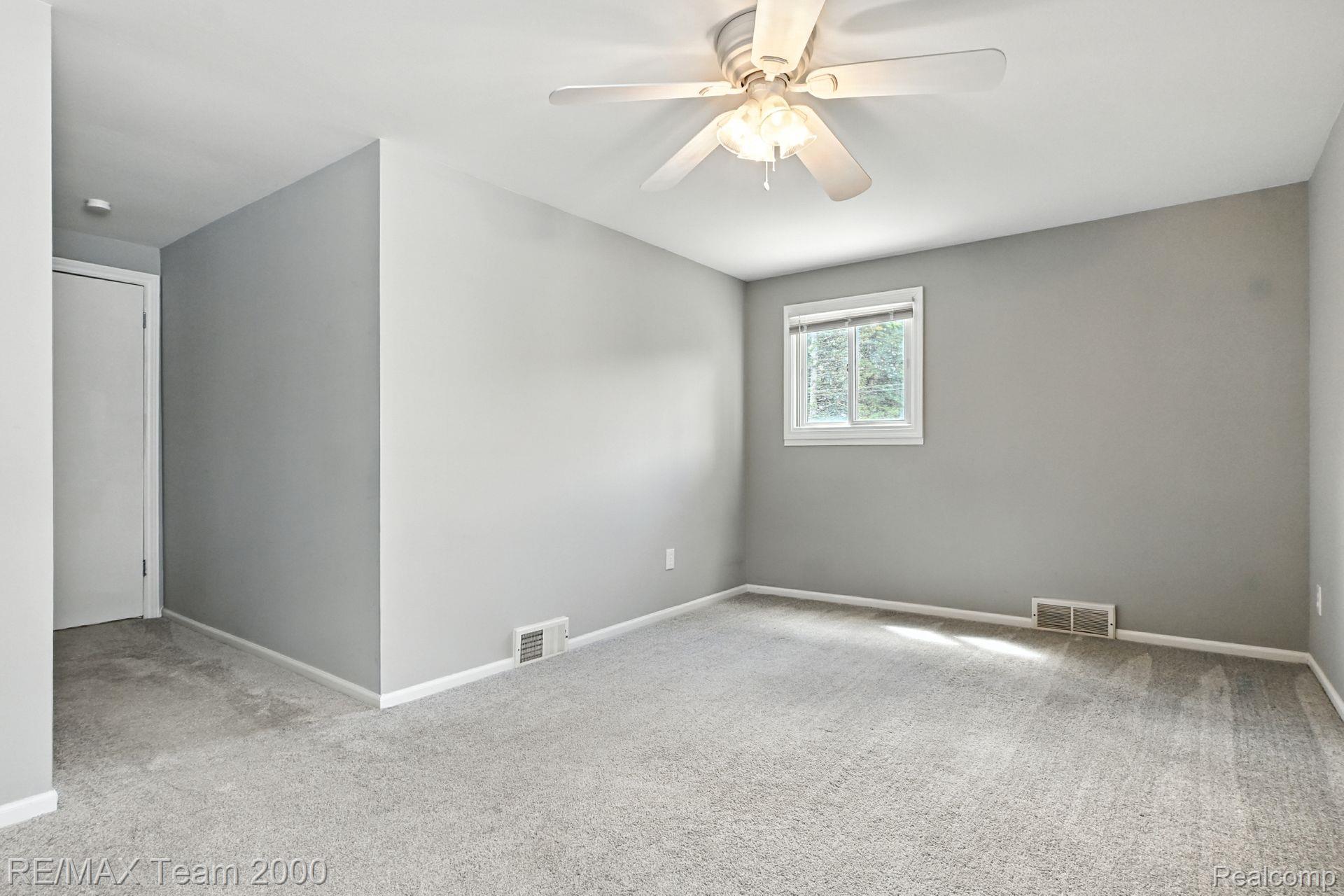 14931 Lakewood Drive