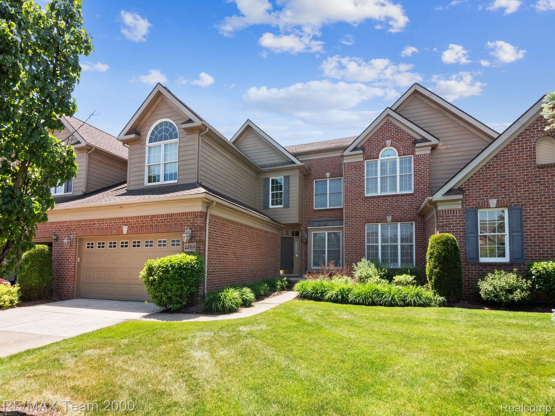 44969 S BROADMOOR Circle