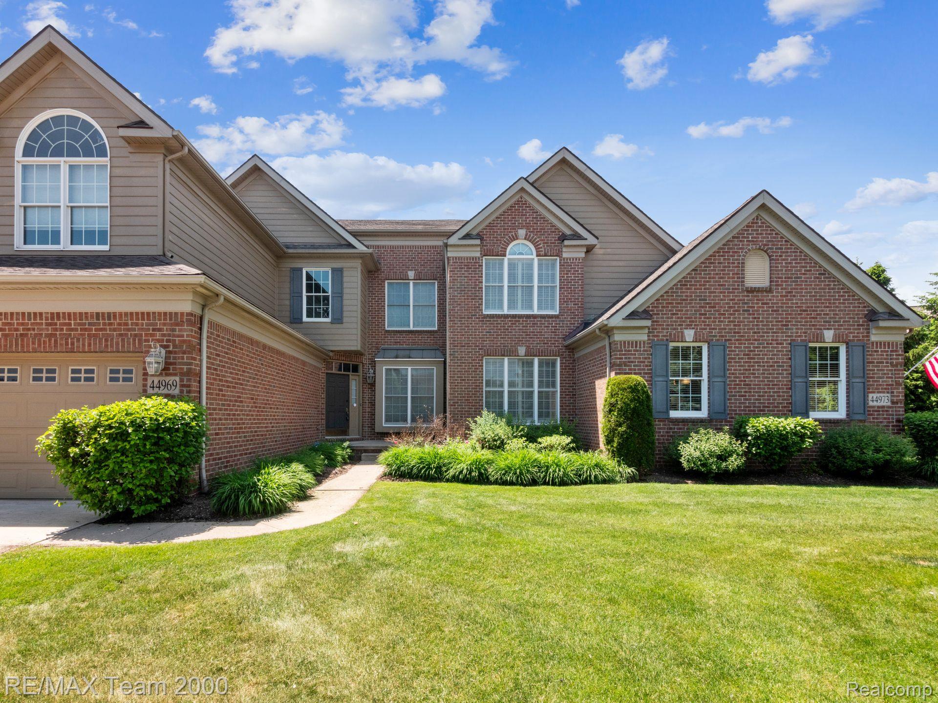 44969 S BROADMOOR Circle