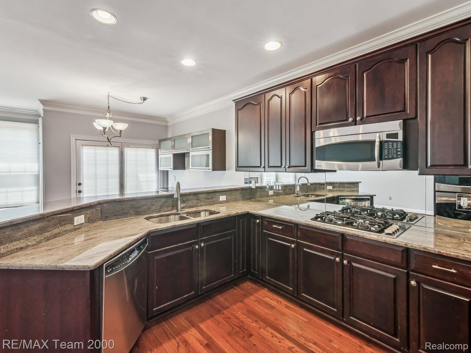 44969 S BROADMOOR Circle