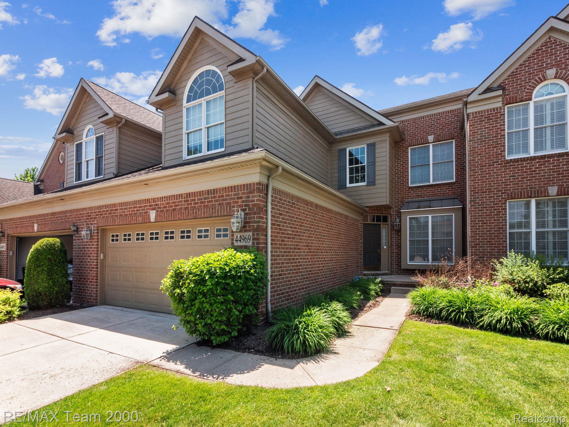 44969 S BROADMOOR Circle