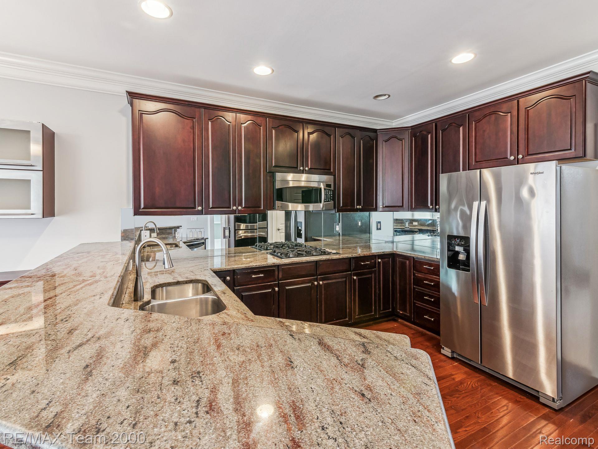 44969 S BROADMOOR Circle