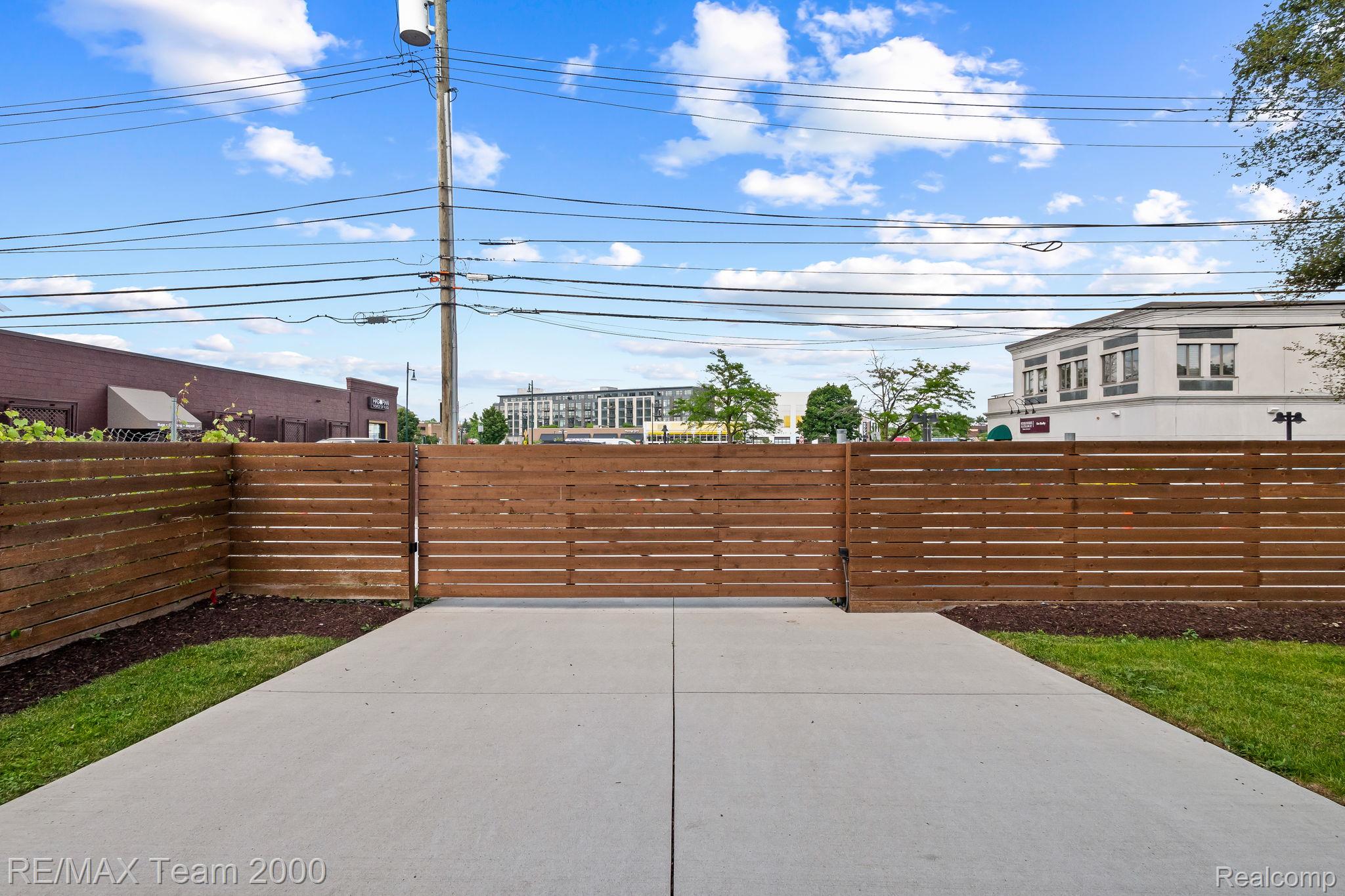 927 Ann Street