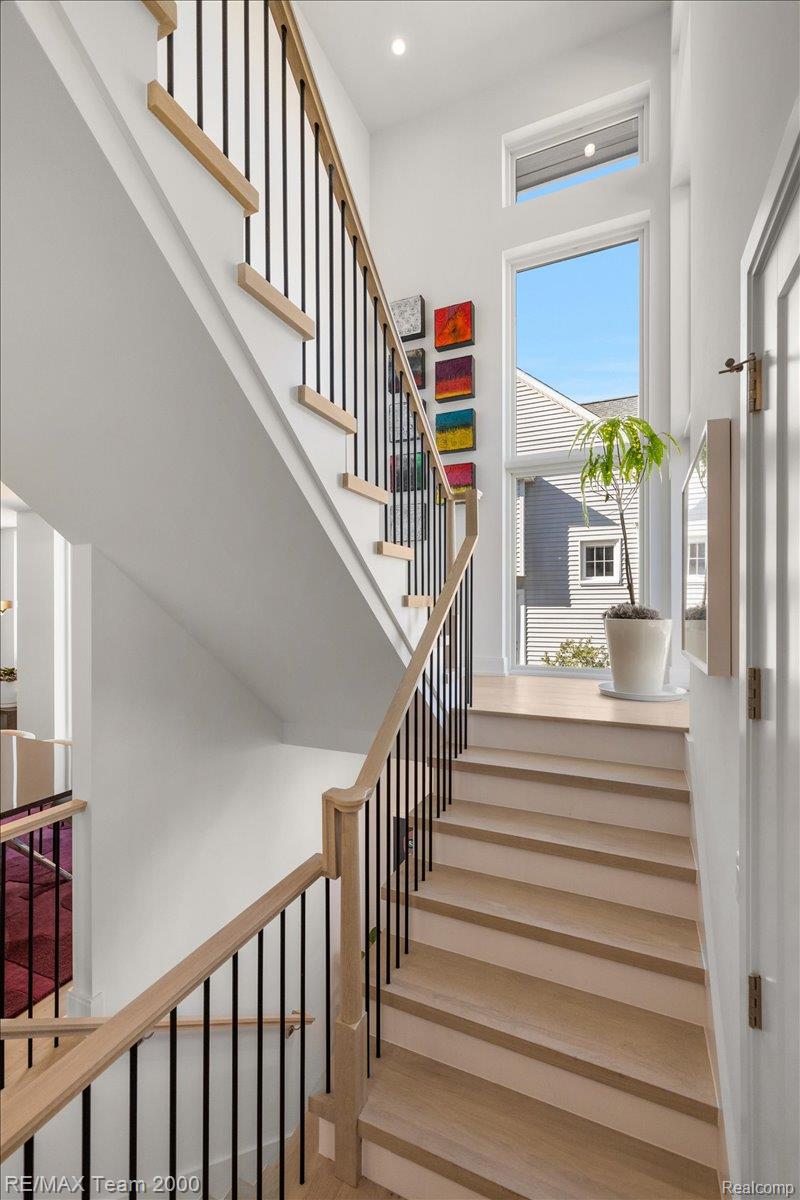 864 Ann Street