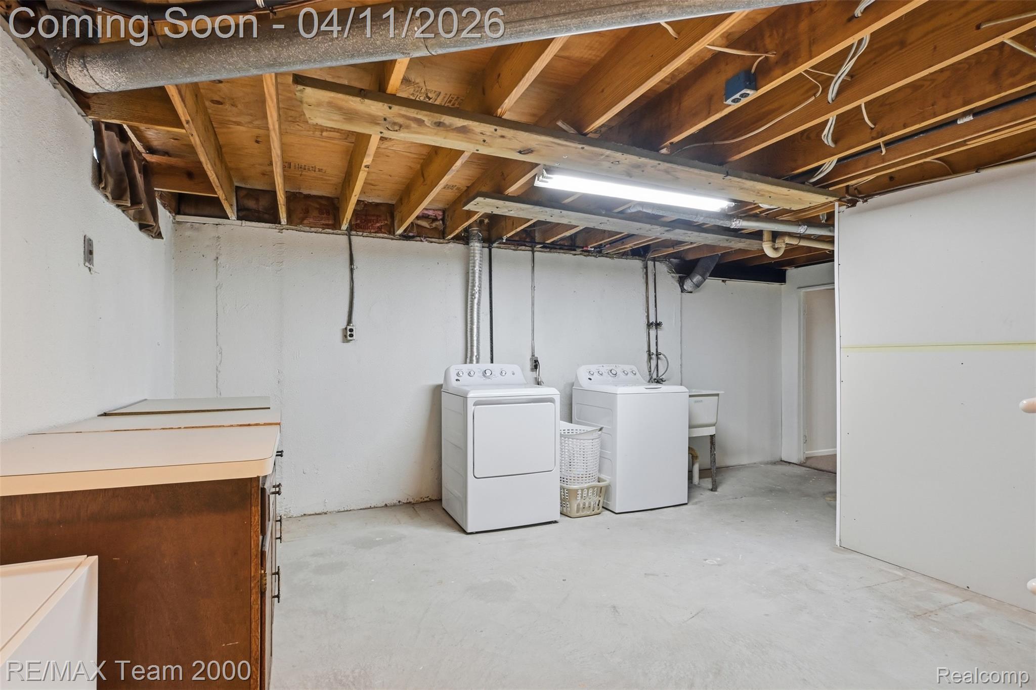 43800 Simsbury Street