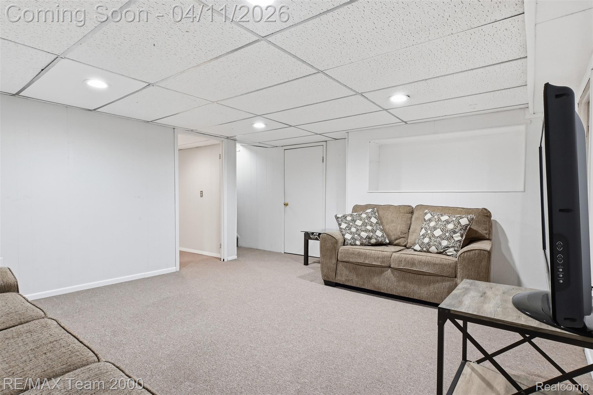 43800 Simsbury Street