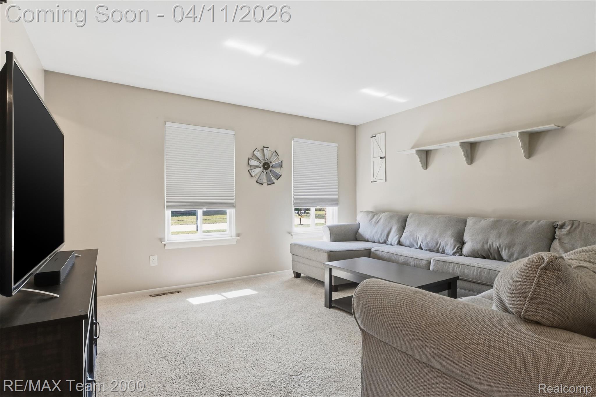 43800 Simsbury Street