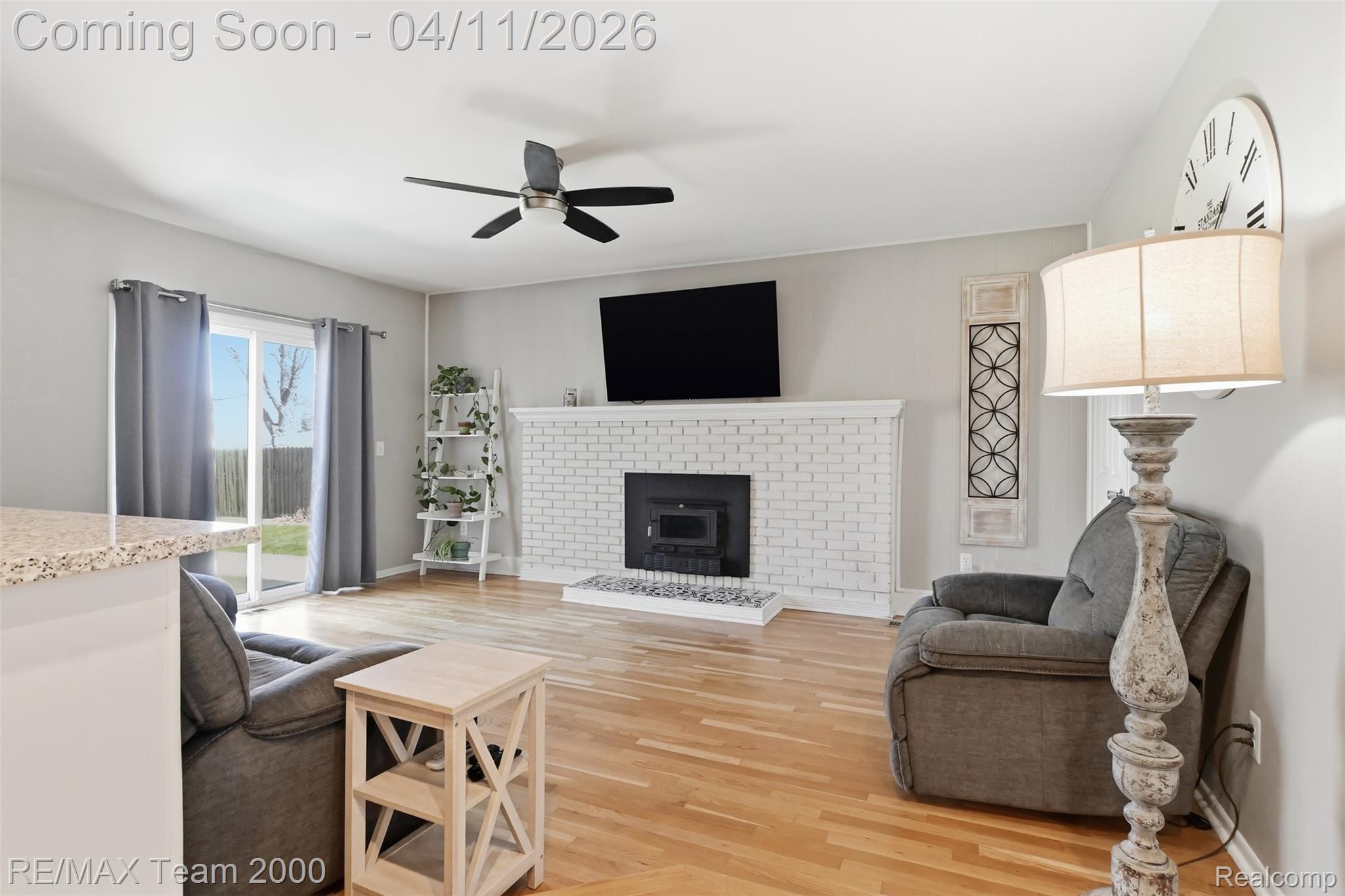 43800 Simsbury Street