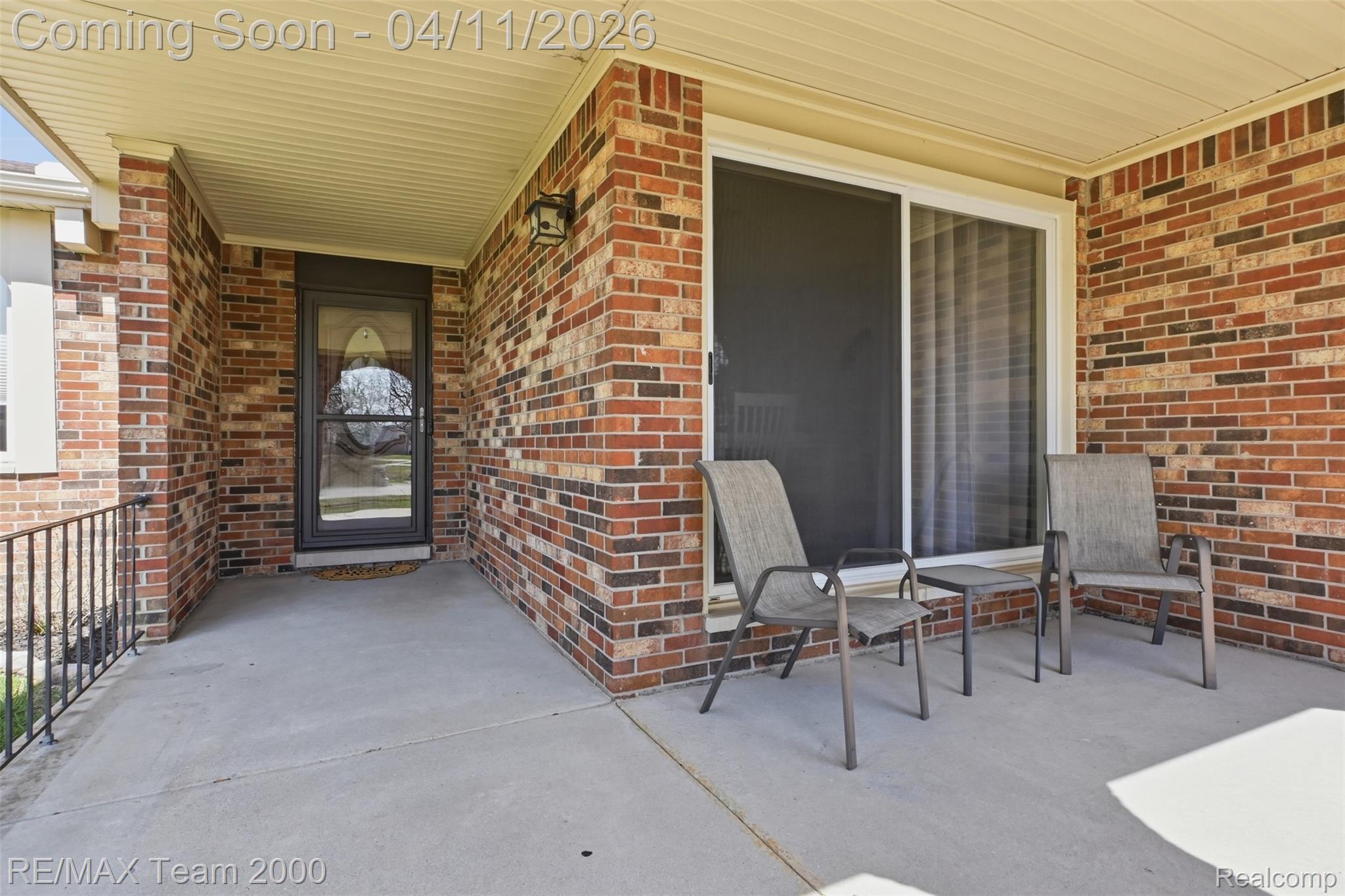 43800 Simsbury Street