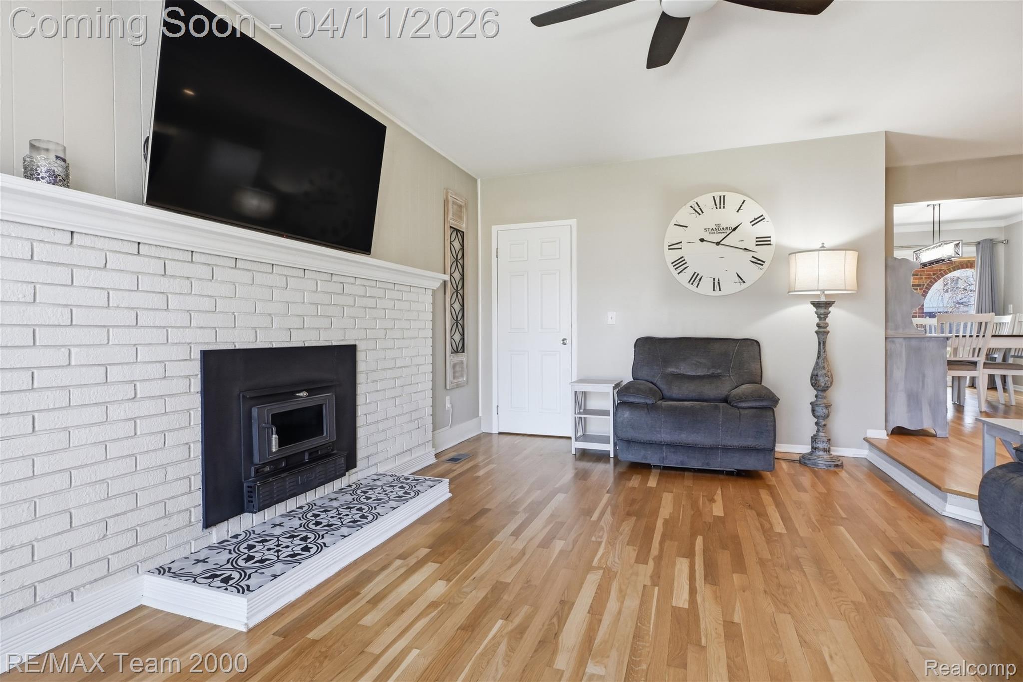 43800 Simsbury Street