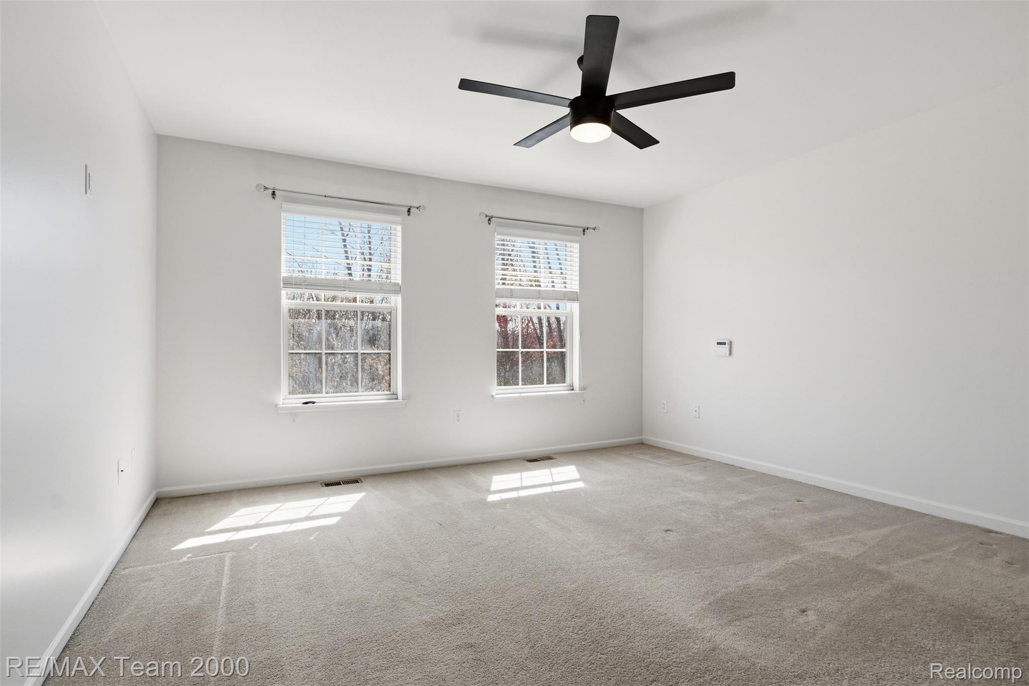 39750 ROCKCREST Circle