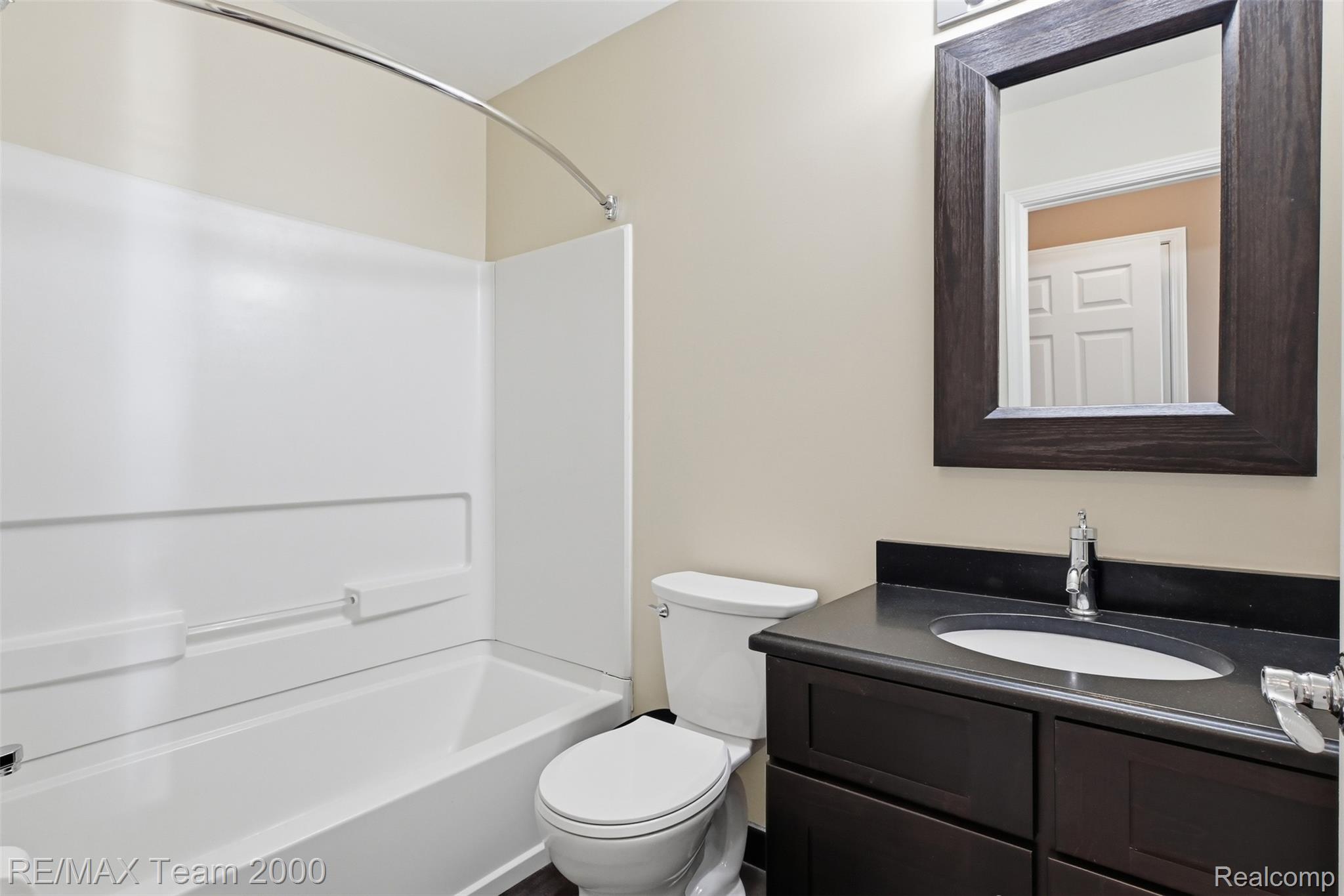 39750 ROCKCREST Circle