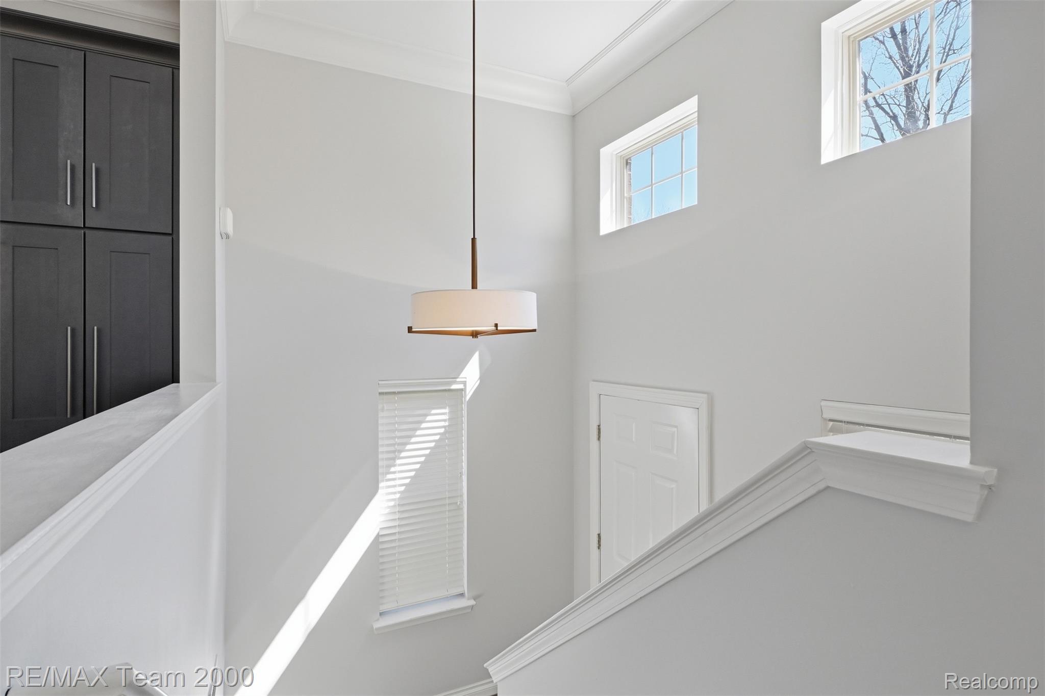 39750 ROCKCREST Circle