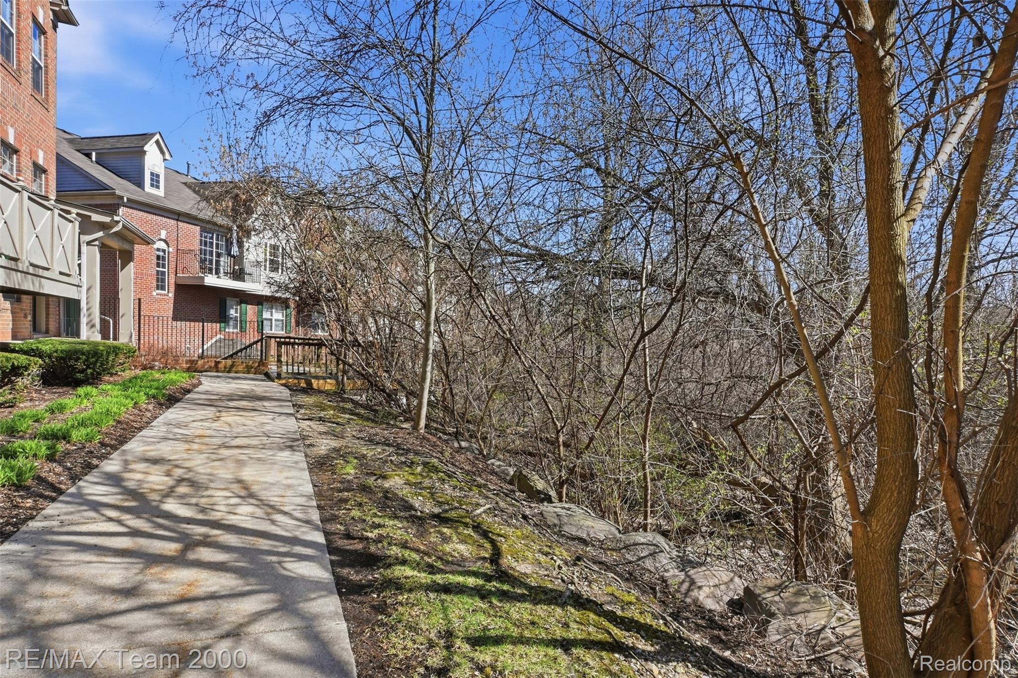 39750 ROCKCREST Circle