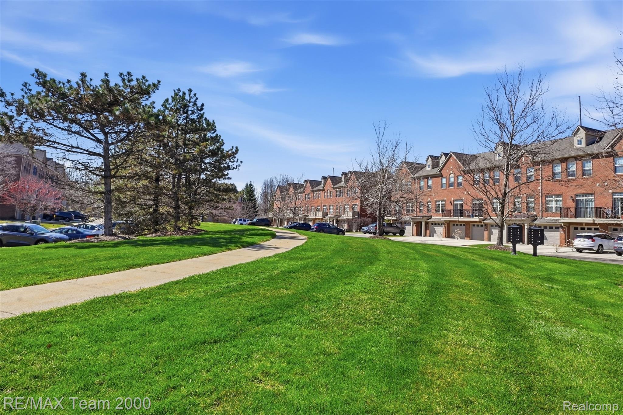 39750 ROCKCREST Circle