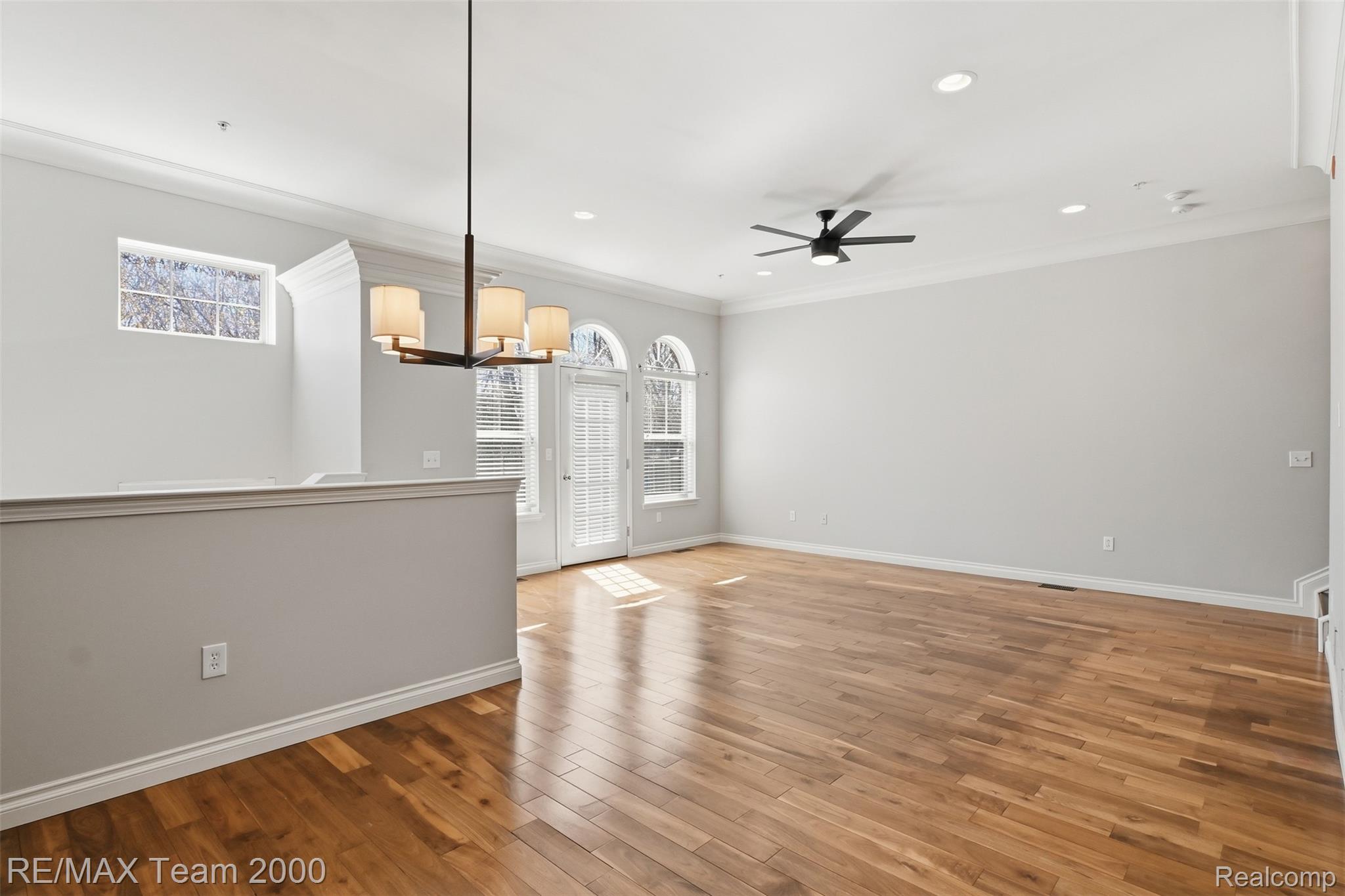 39750 ROCKCREST Circle