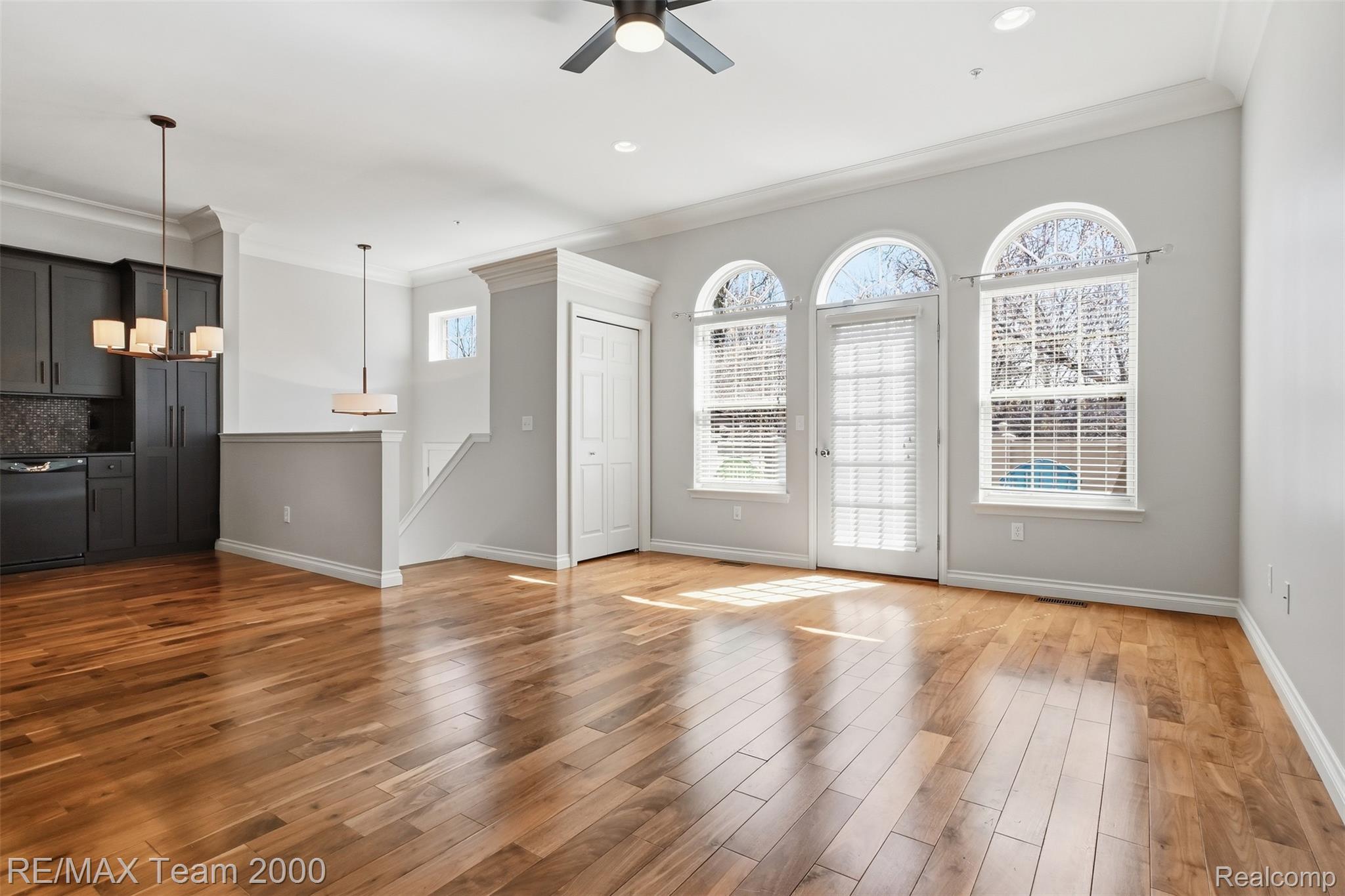 39750 ROCKCREST Circle