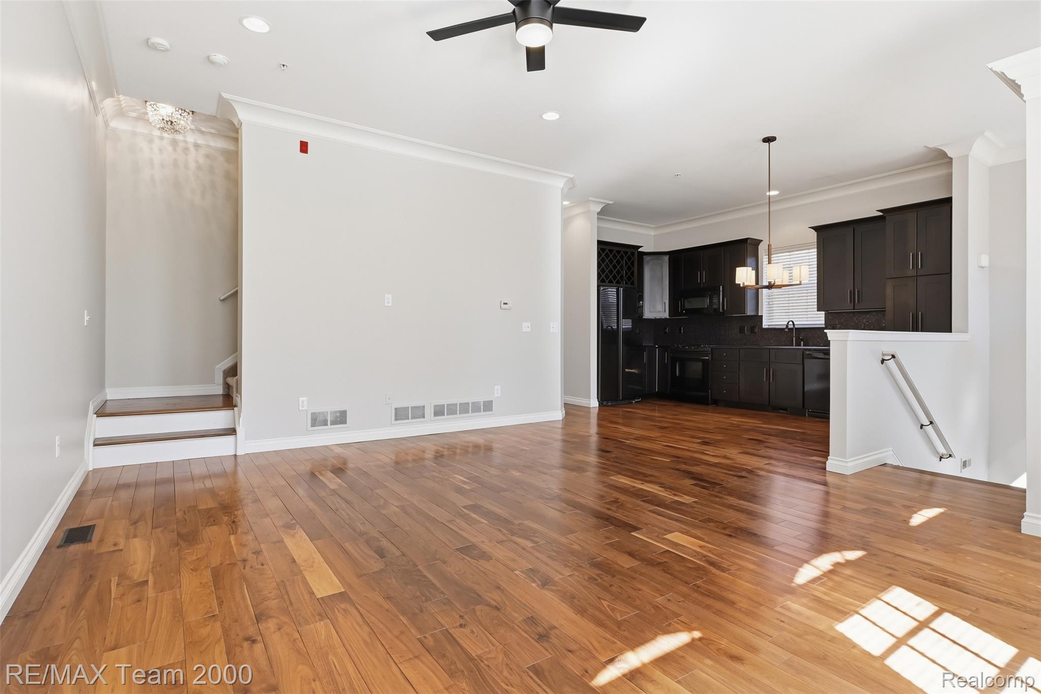 39750 ROCKCREST Circle