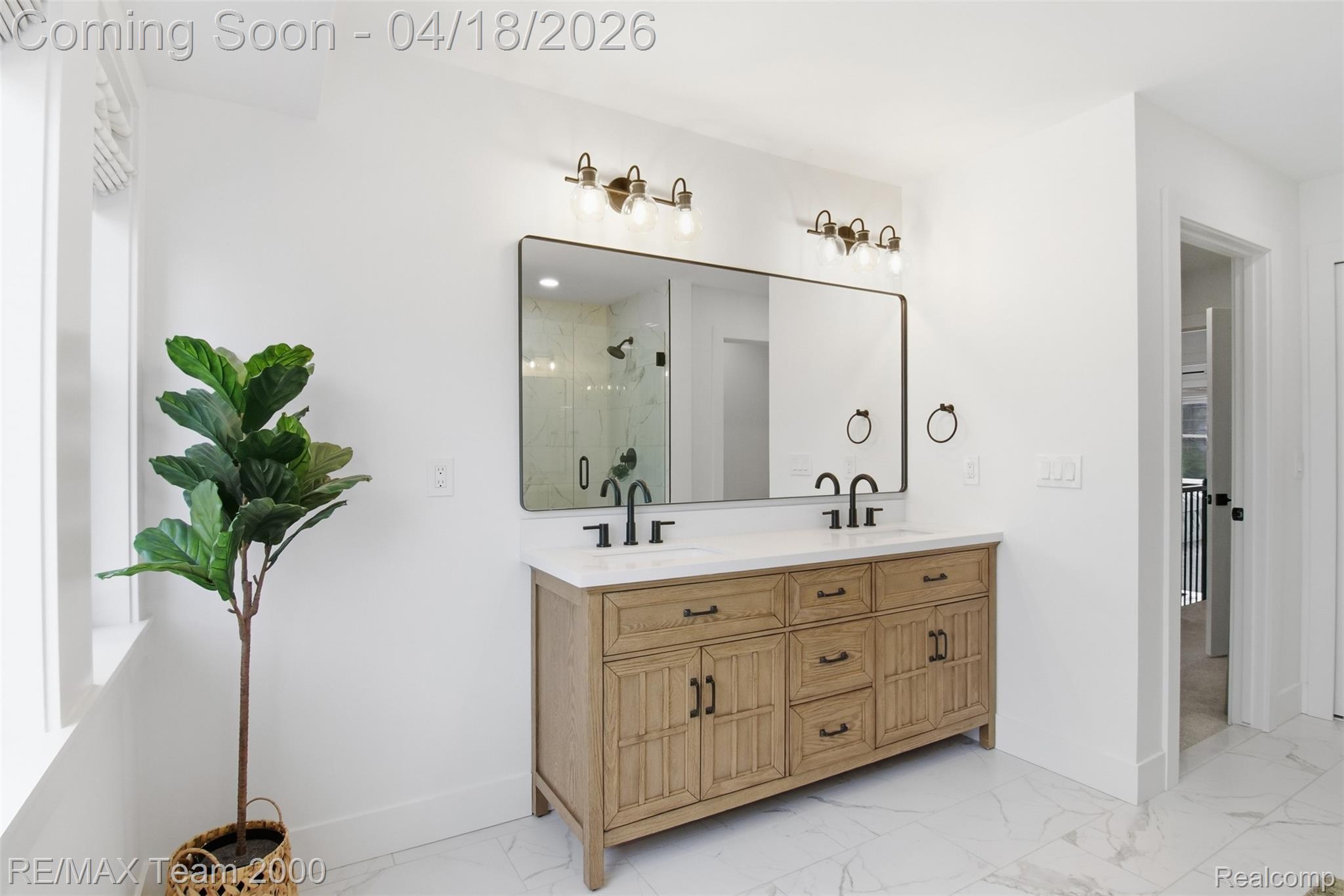 721 N Alexander Avenue